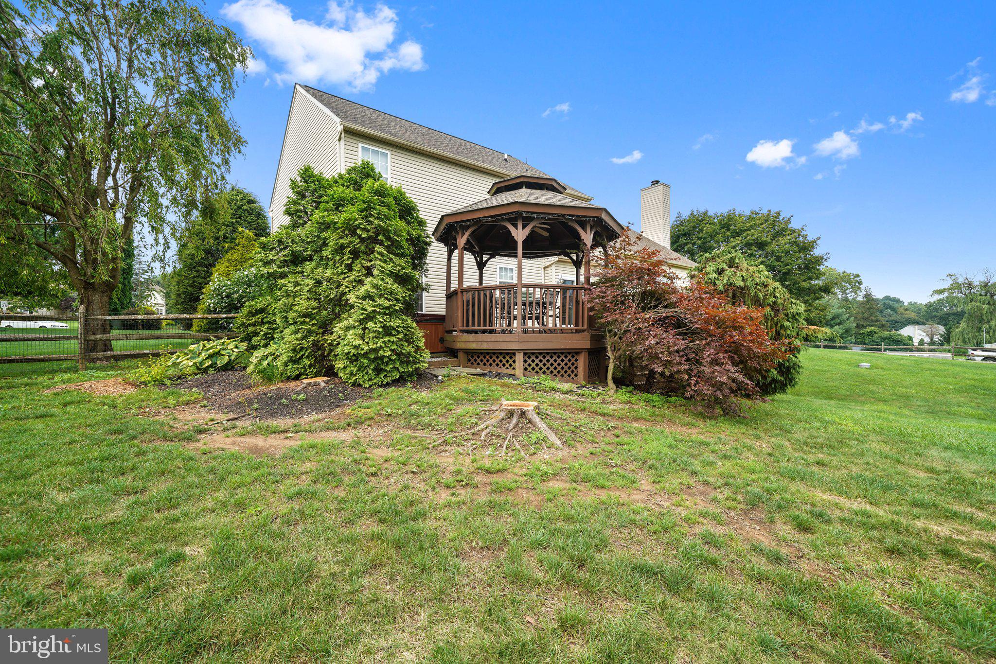 RAMBLEWOOD - Residential