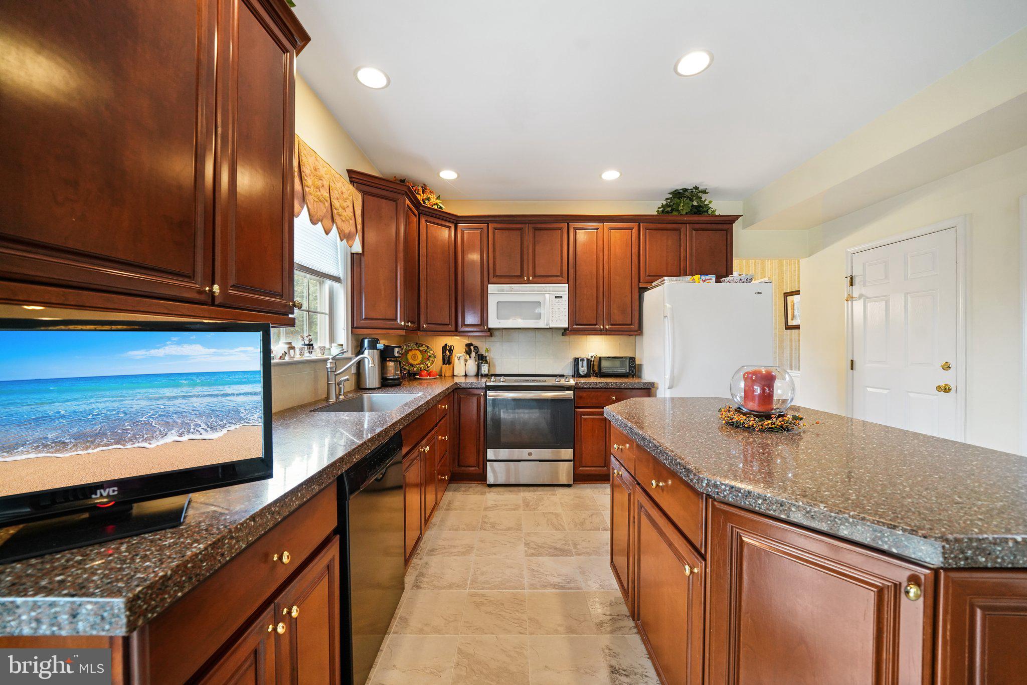 RAMBLEWOOD - Residential