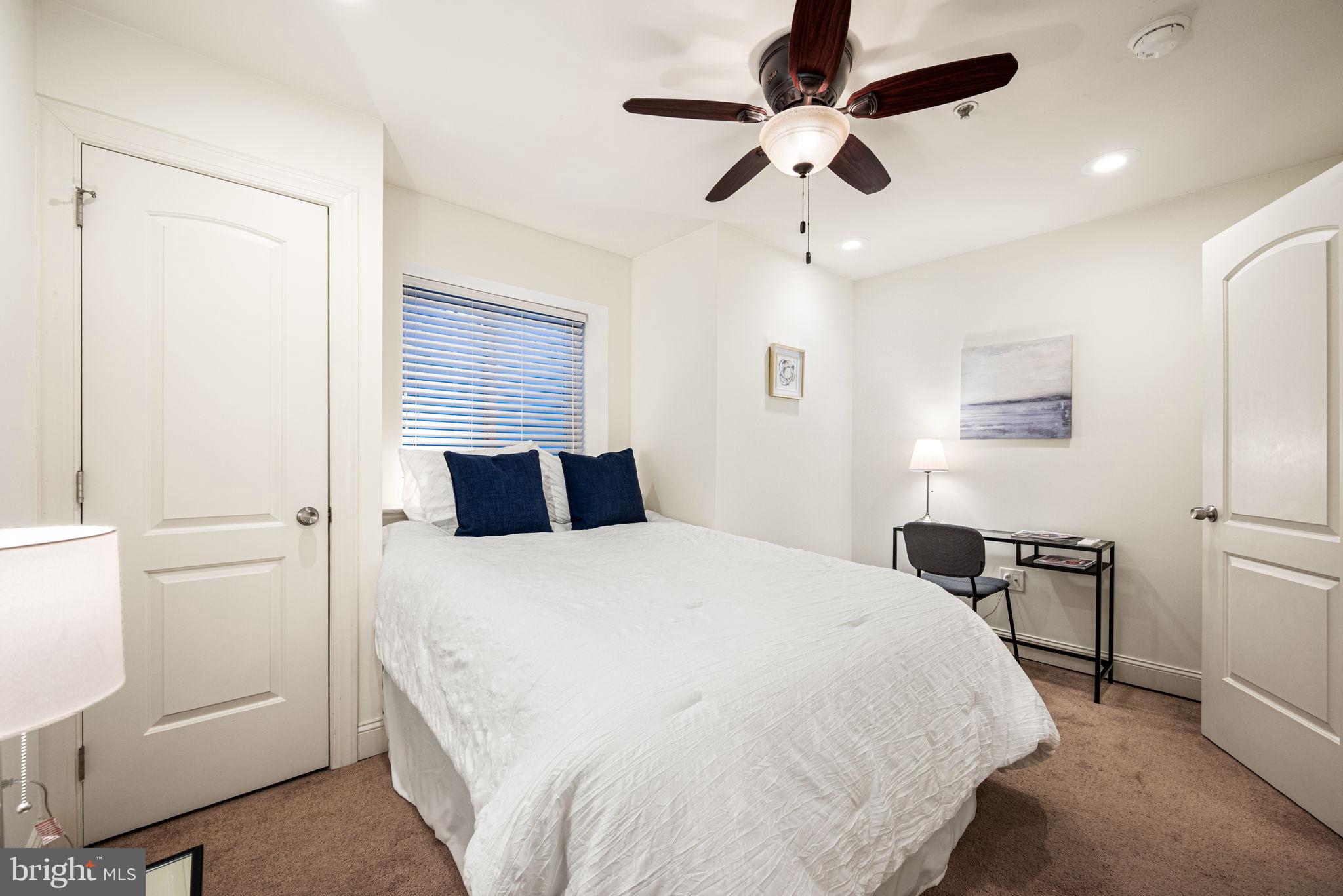 FRANCISVILLE - Residential