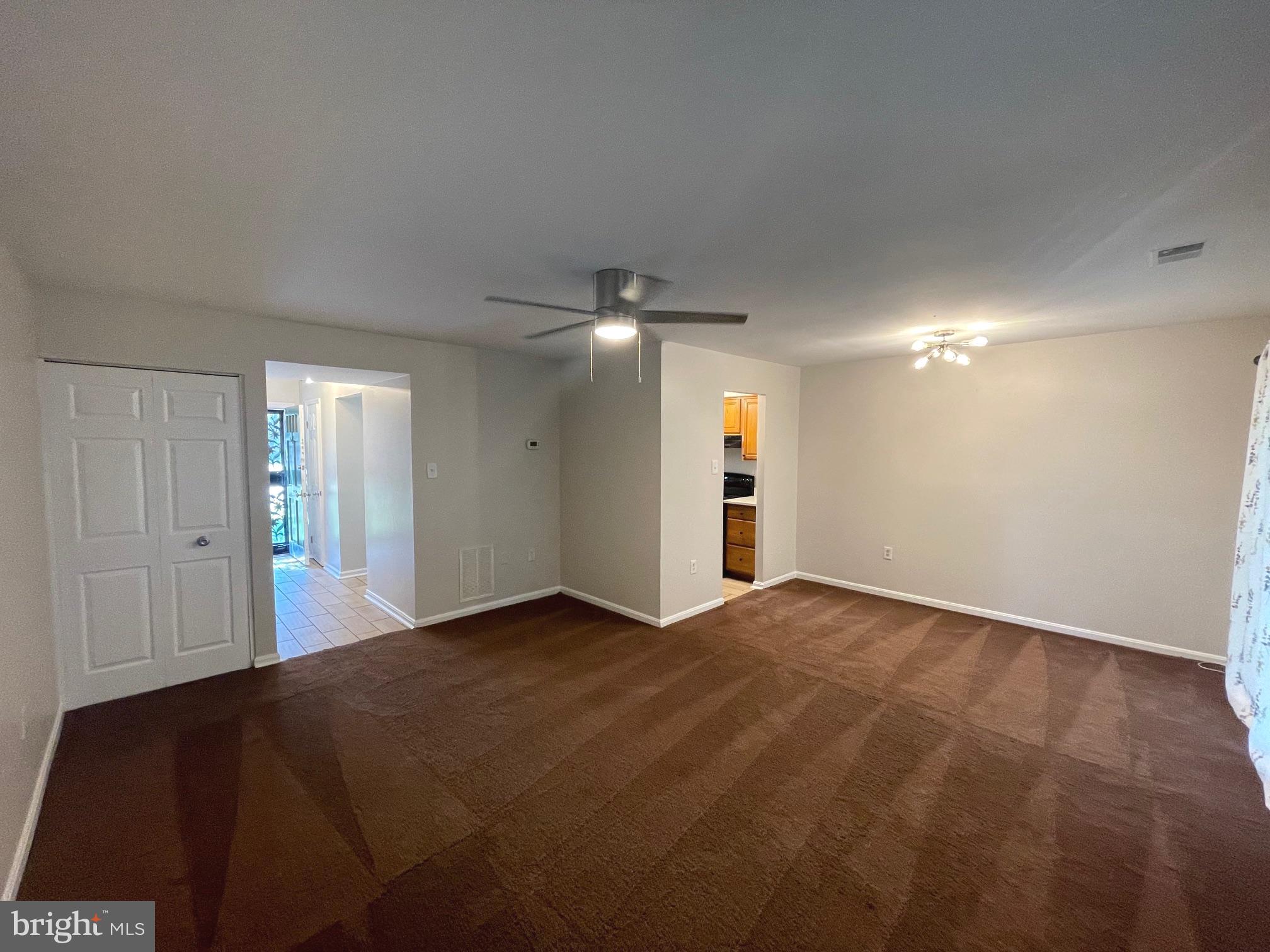 HILLCREST TOWNE - Residential Lease