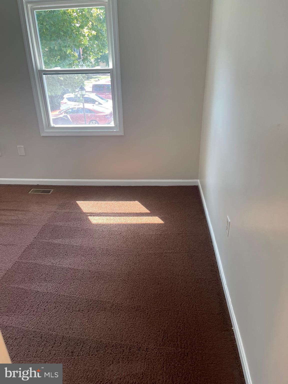 HILLCREST TOWNE - Residential Lease