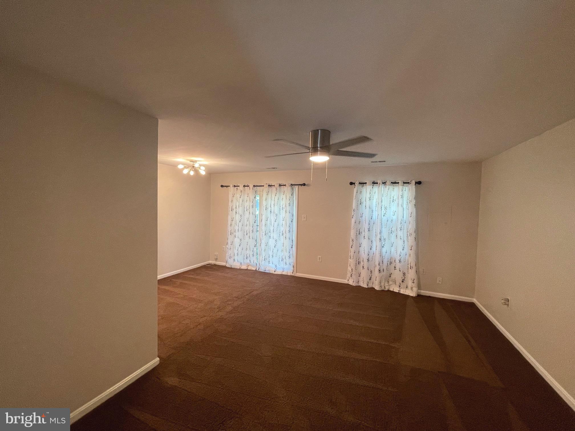 HILLCREST TOWNE - Residential Lease