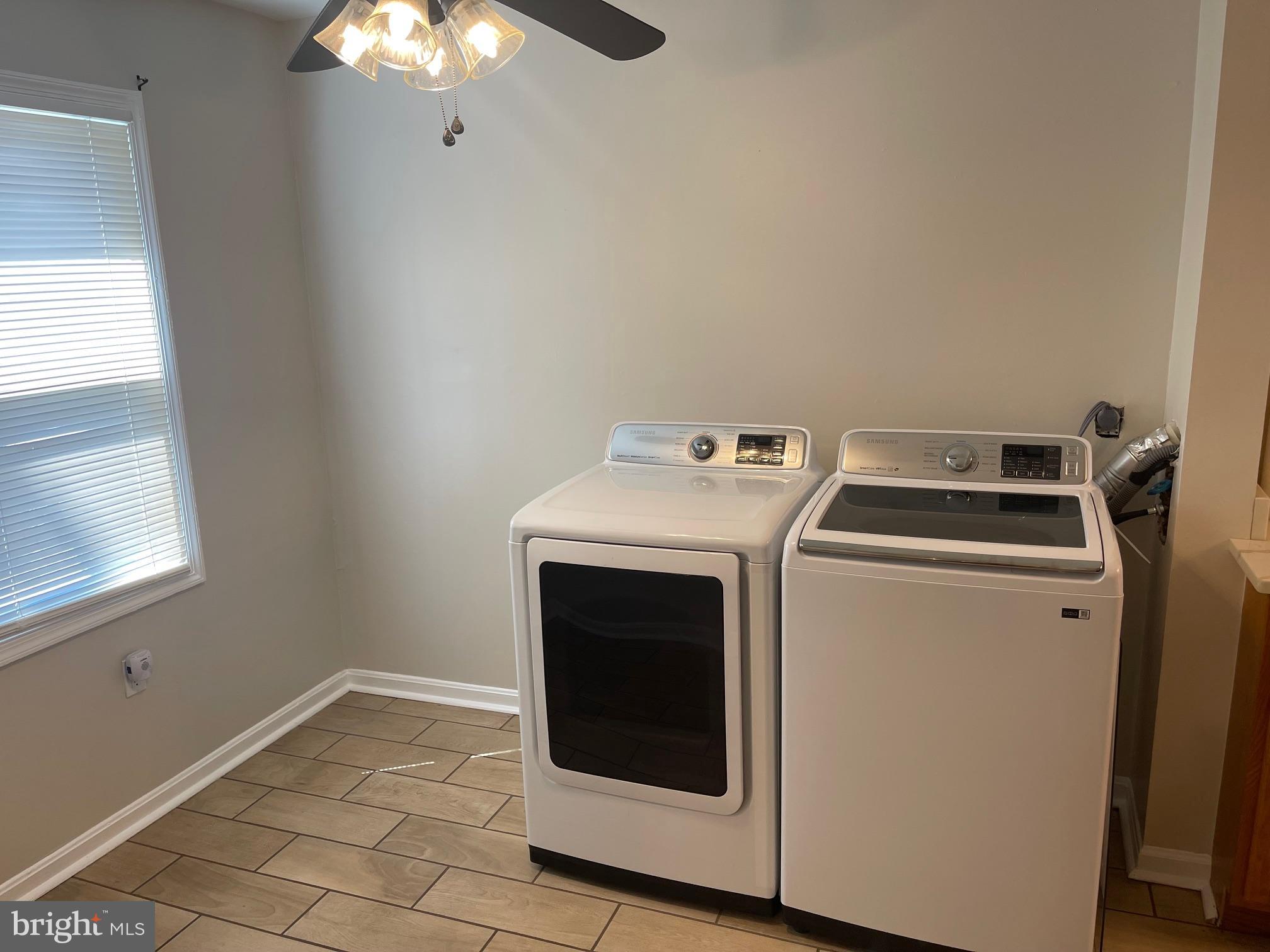 HILLCREST TOWNE - Residential Lease