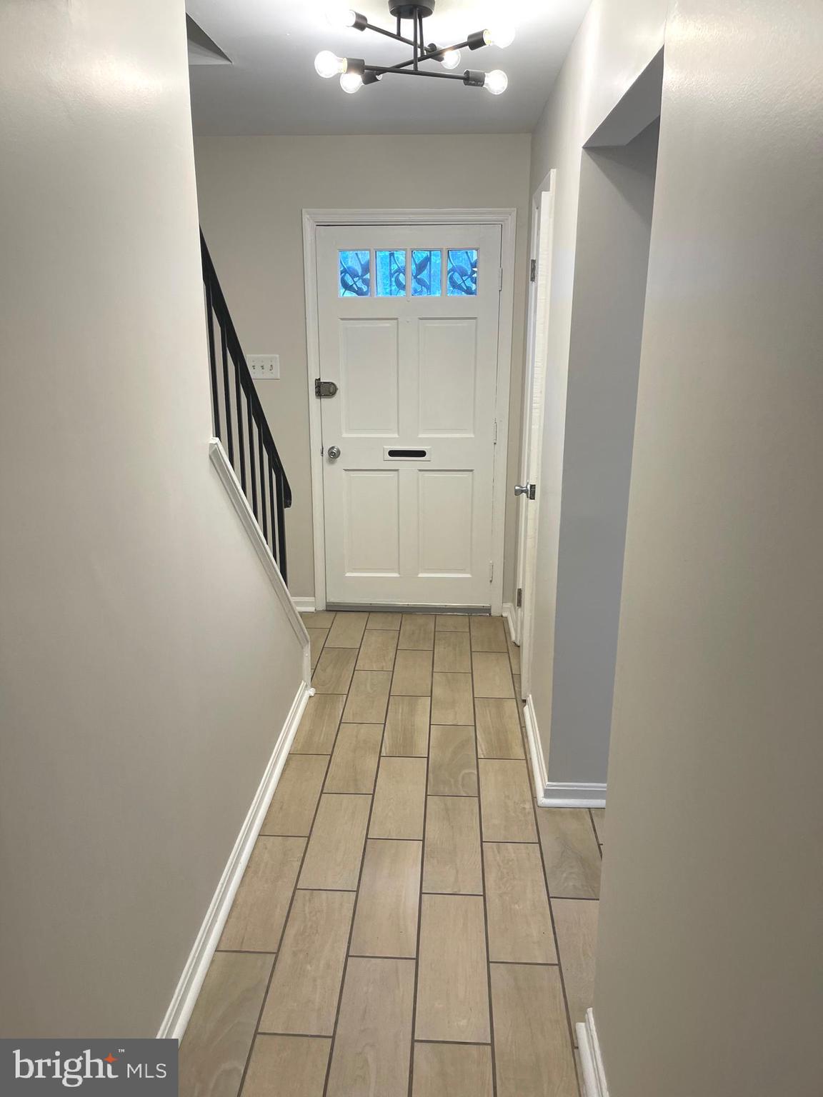 HILLCREST TOWNE - Residential Lease