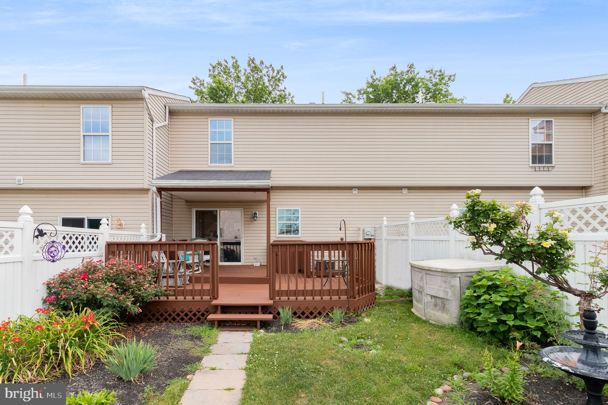 EAST PENNSBORO - Residential