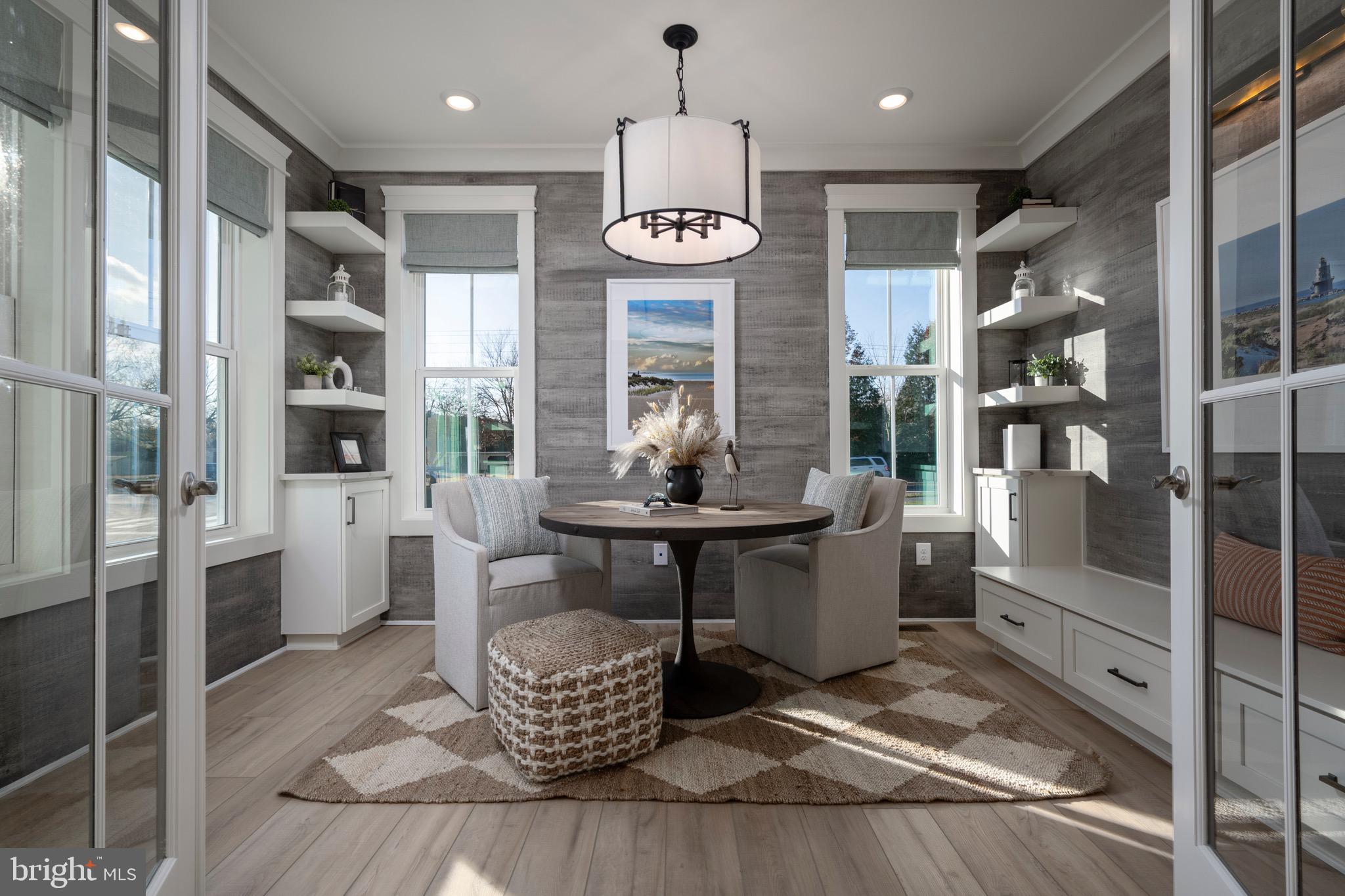 EAST GATE - Residential