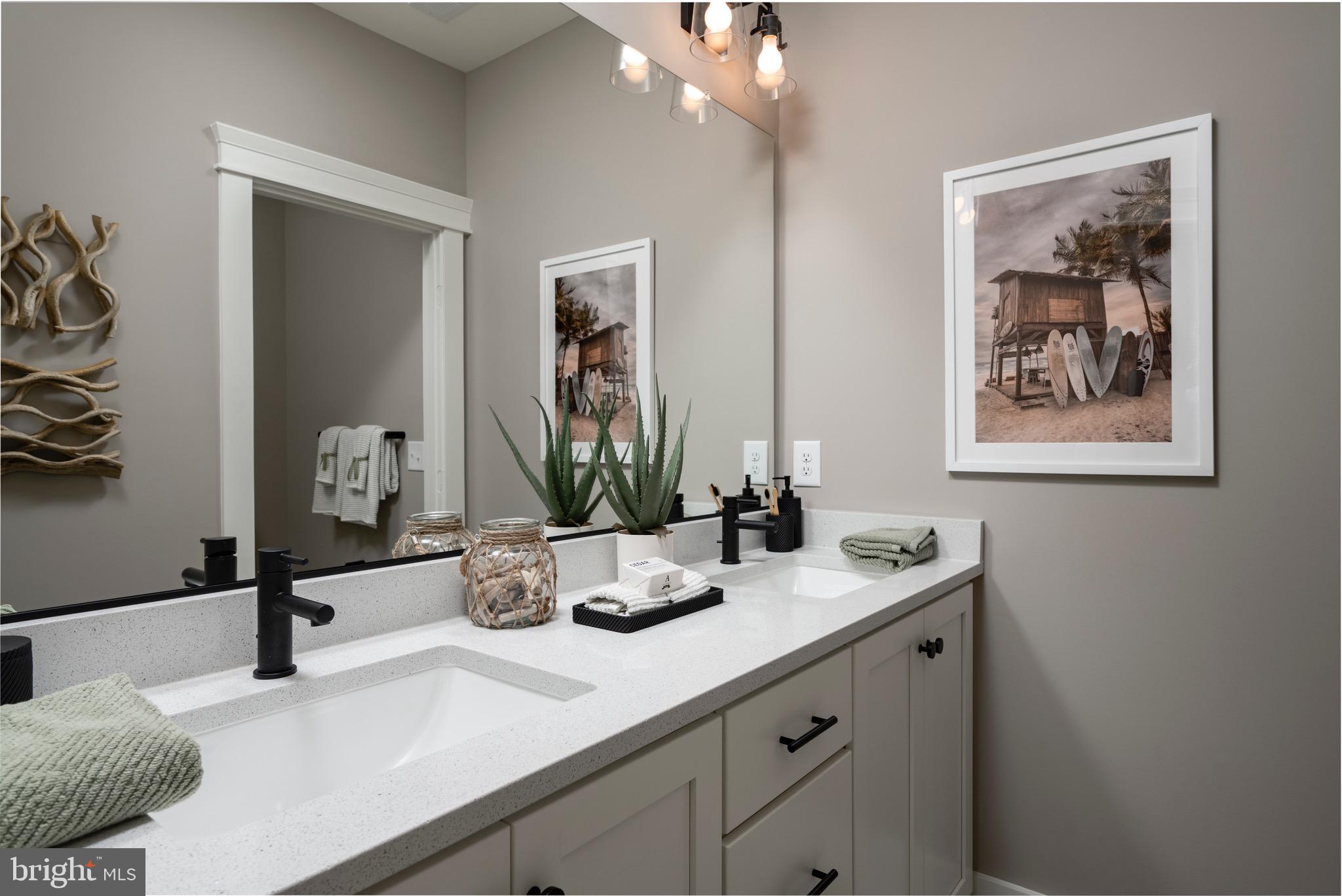 EAST GATE - Residential