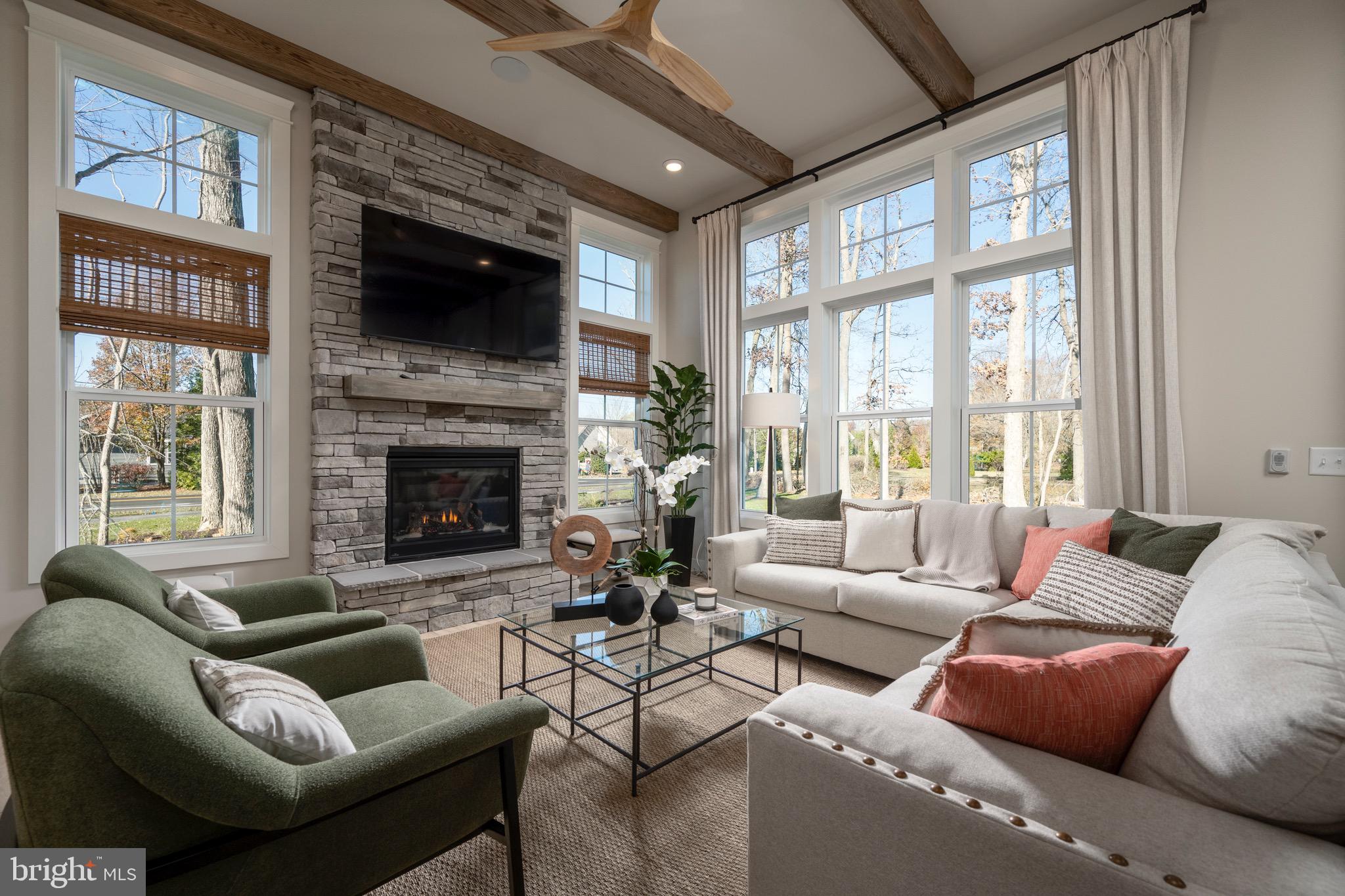 EAST GATE - Residential