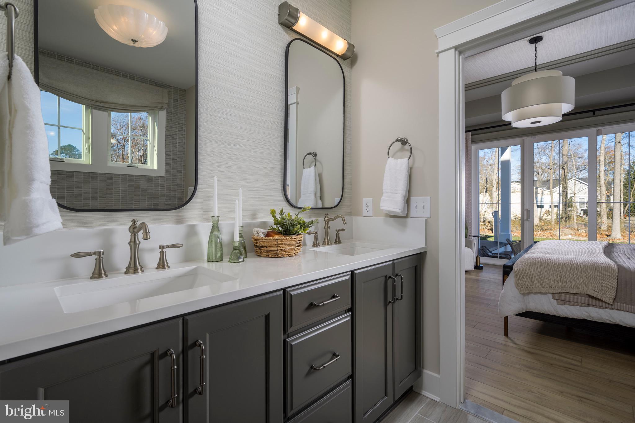 EAST GATE - Residential