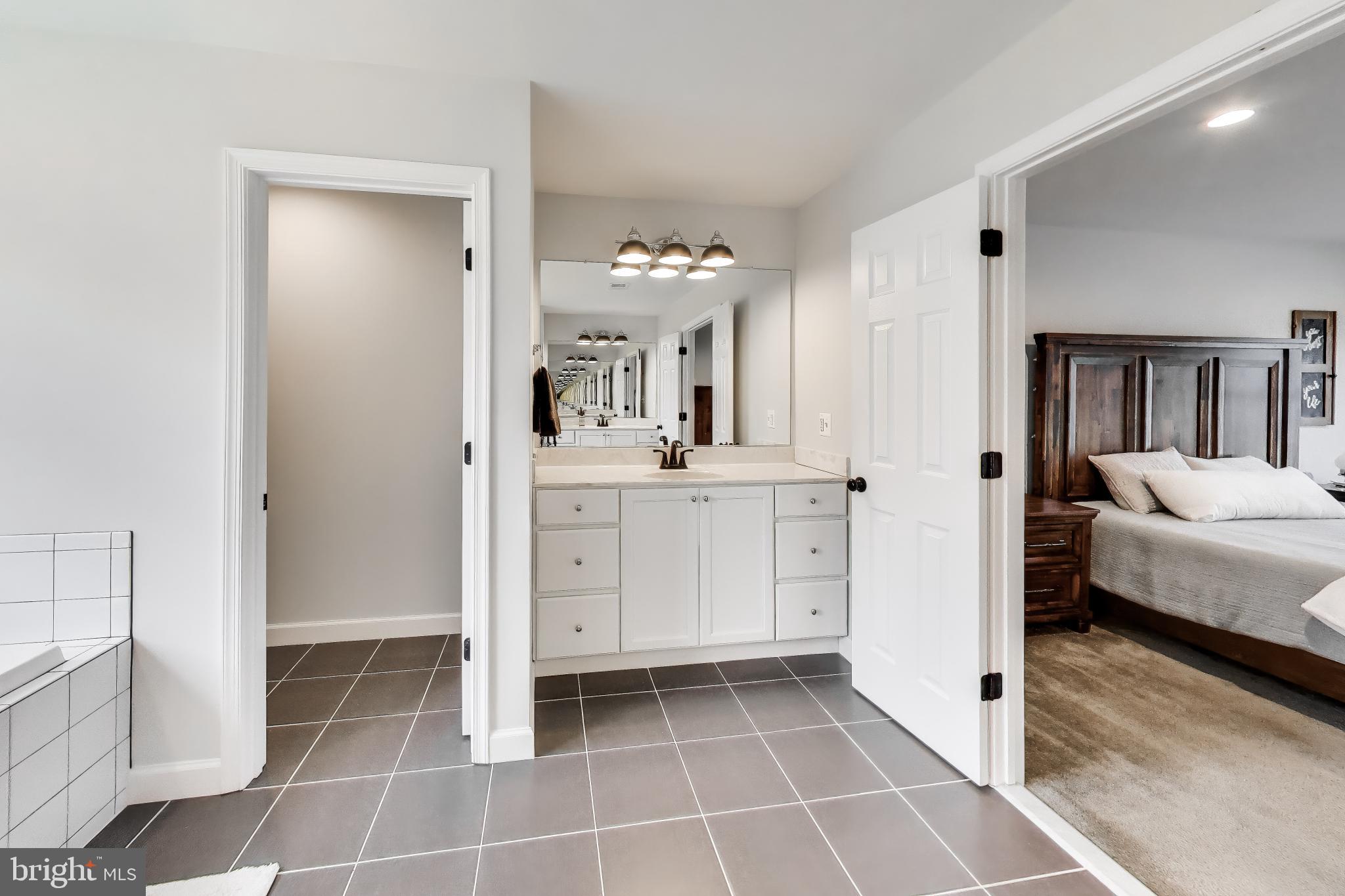 PORTOBELLO ESTATES - Residential