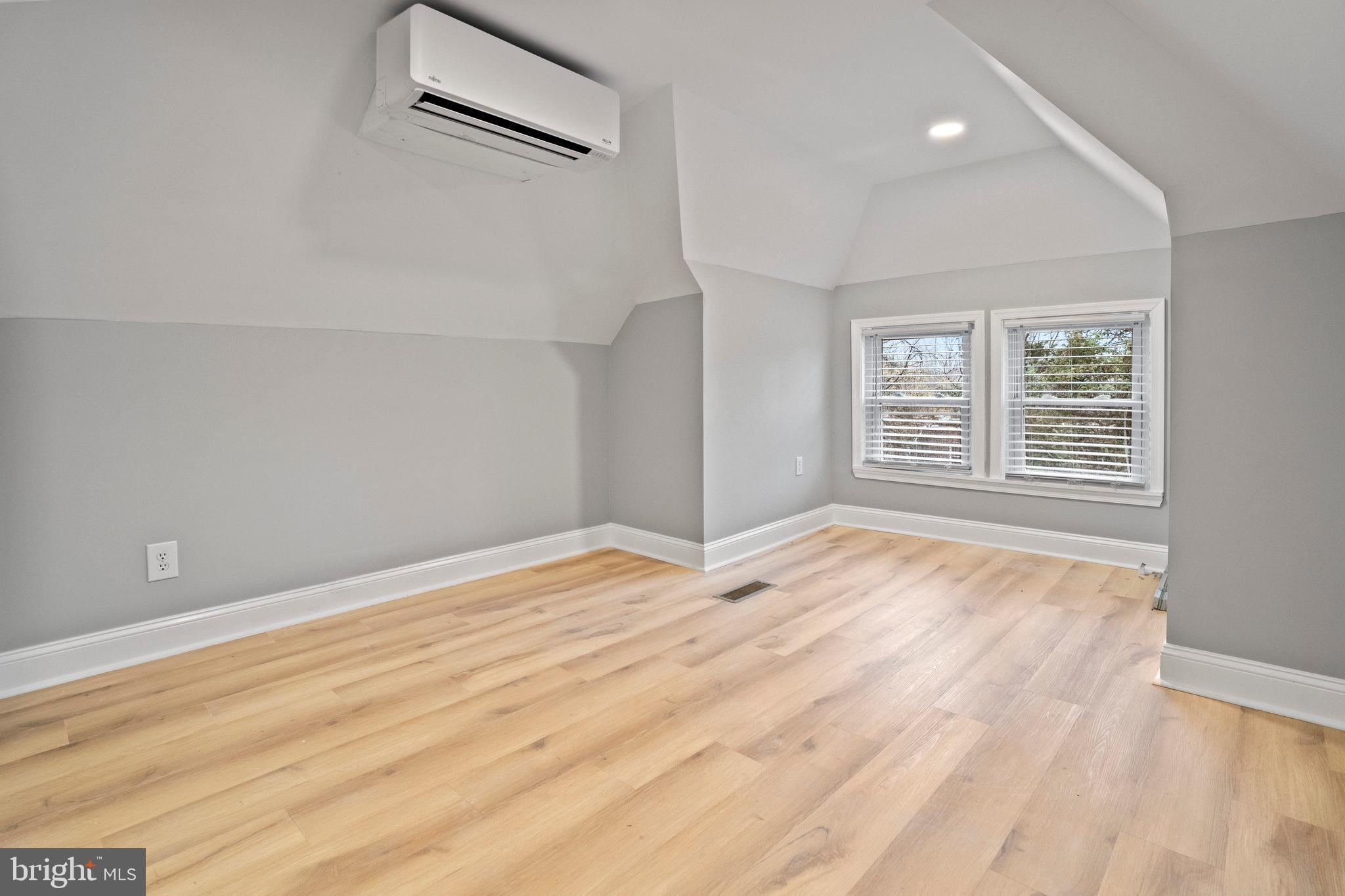 WAVERLY - Residential Lease