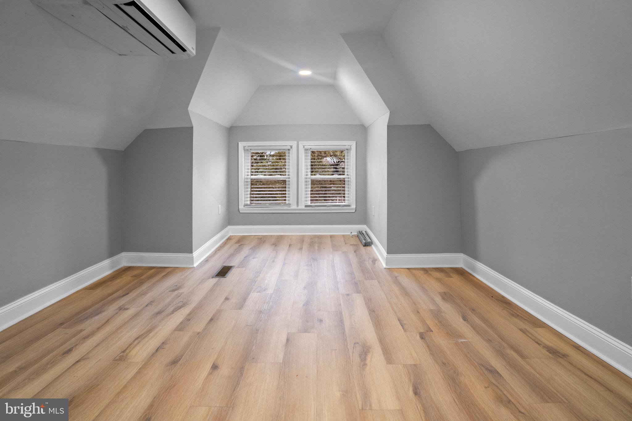 WAVERLY - Residential Lease