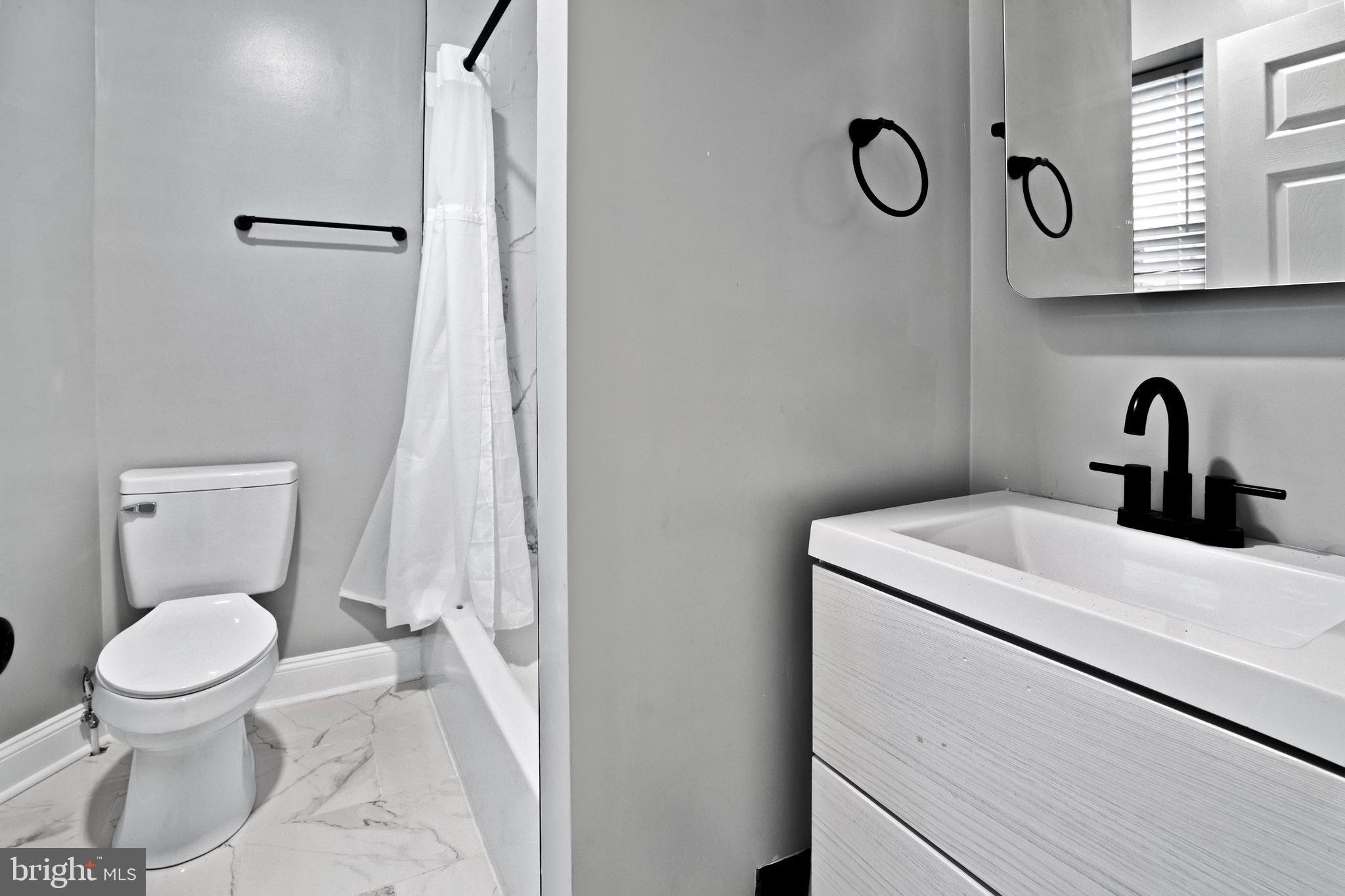 WAVERLY - Residential Lease