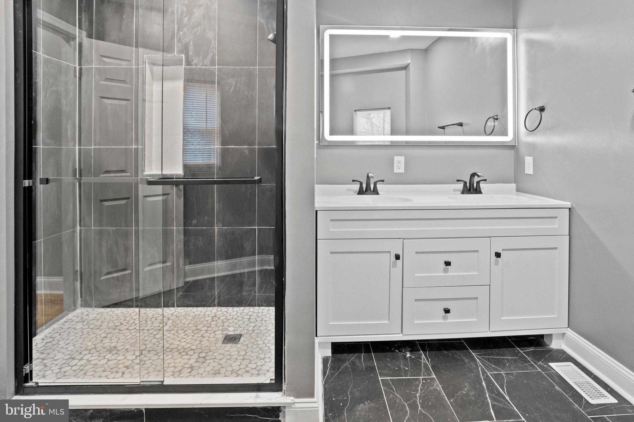 WAVERLY - Residential Lease