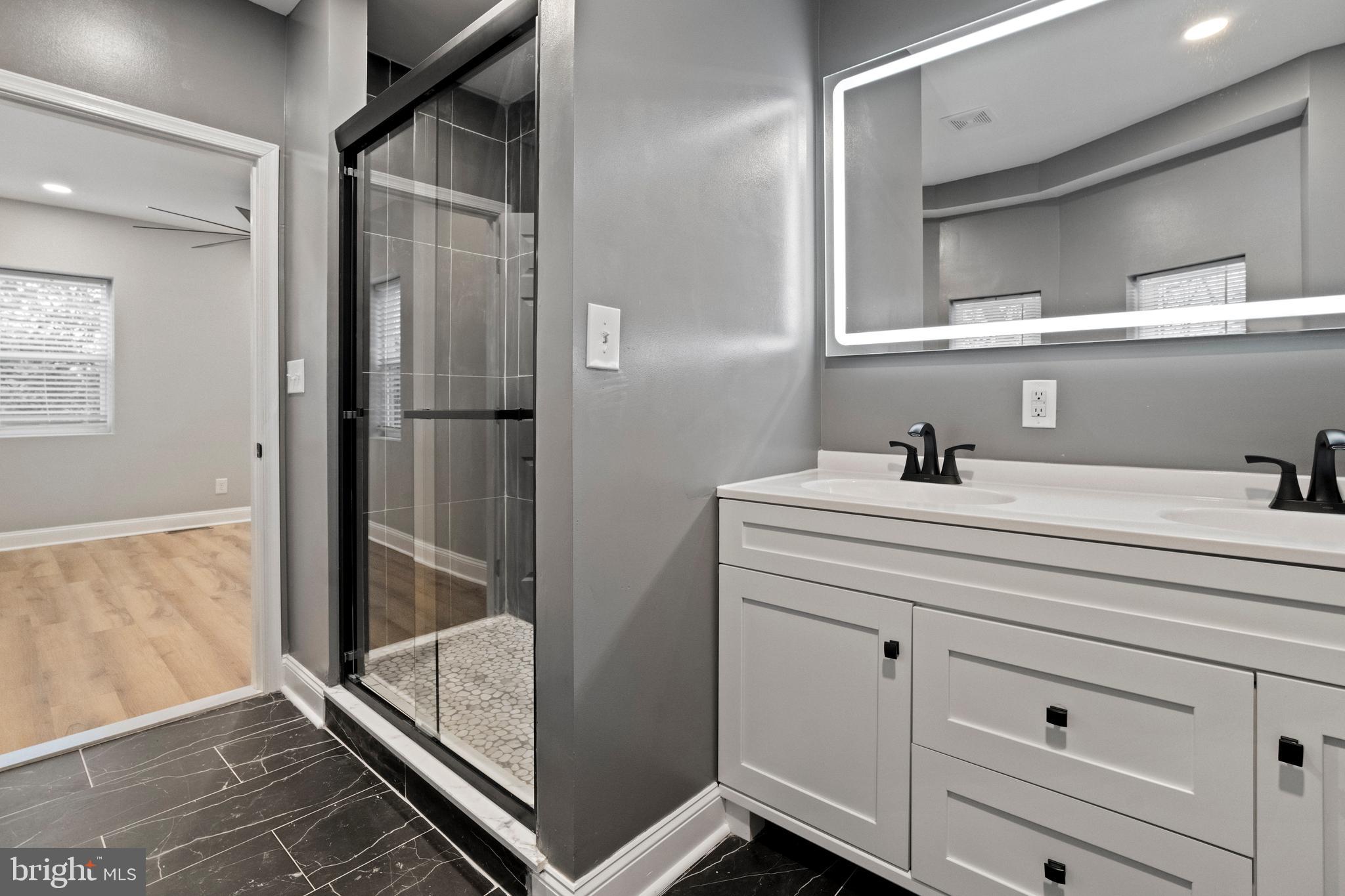 WAVERLY - Residential Lease