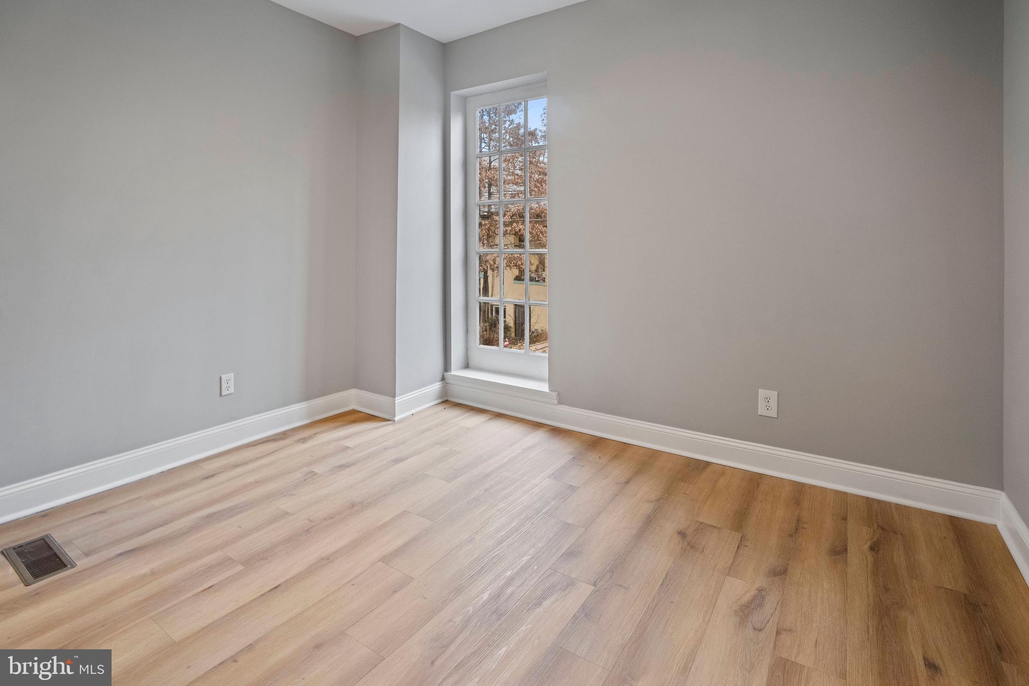 WAVERLY - Residential Lease