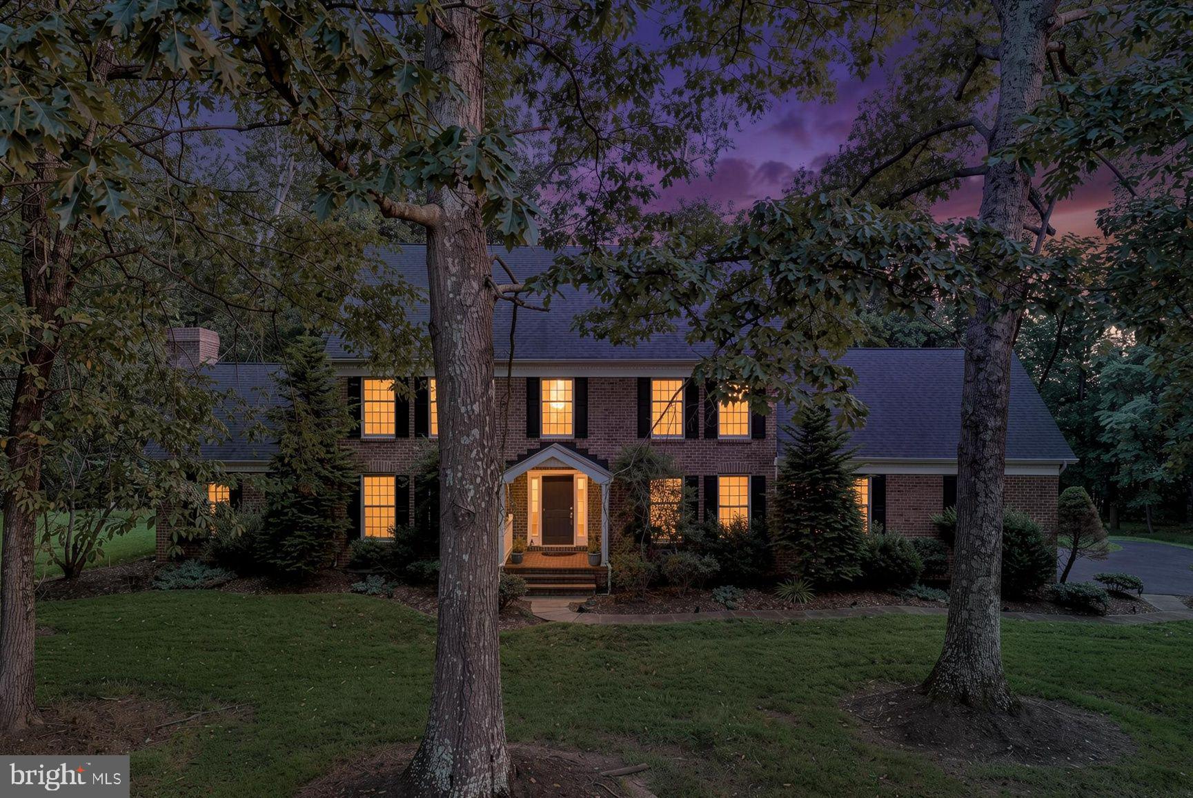 1820 MIDSUMMER LANE