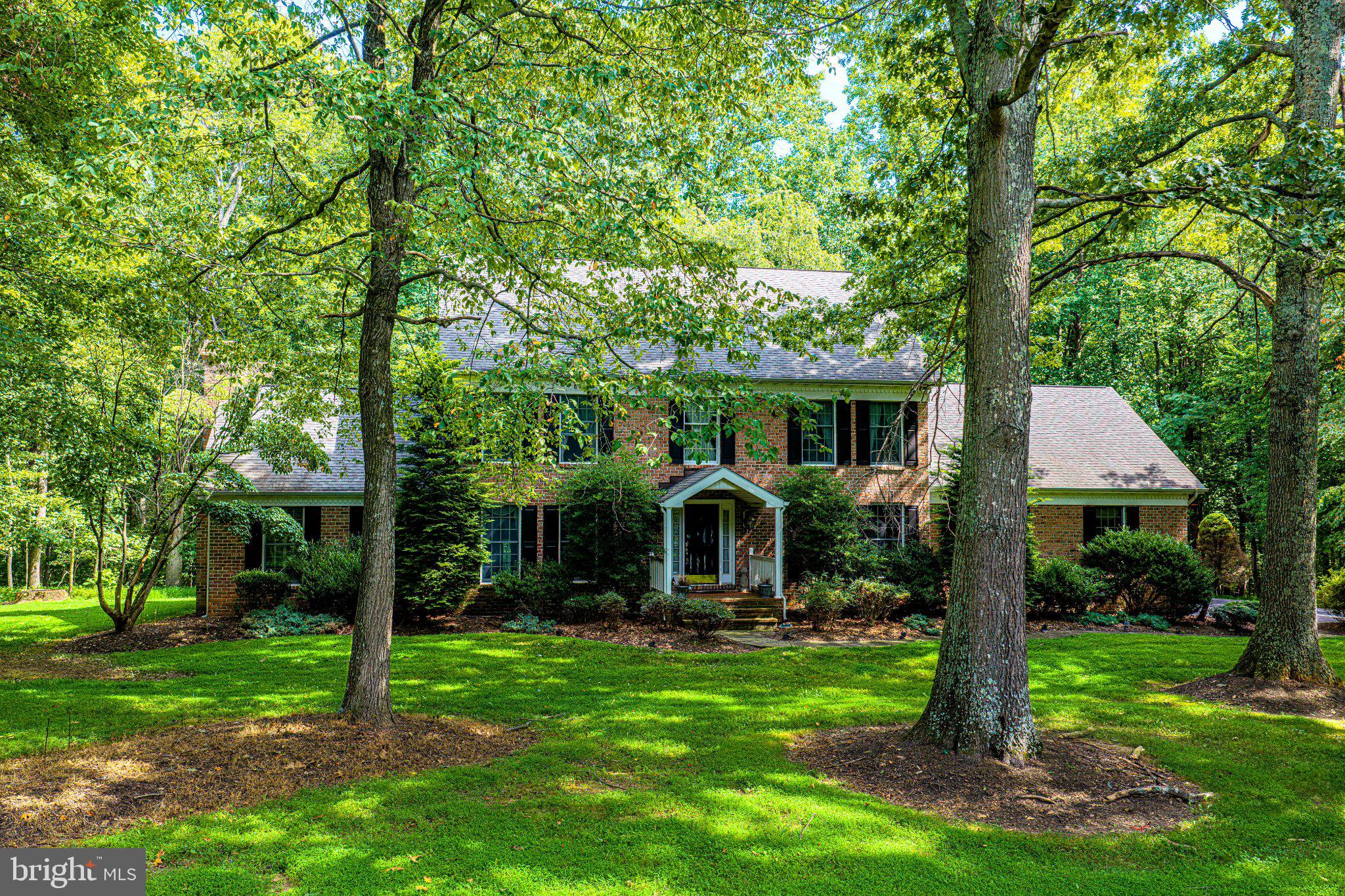 1820 MIDSUMMER LANE