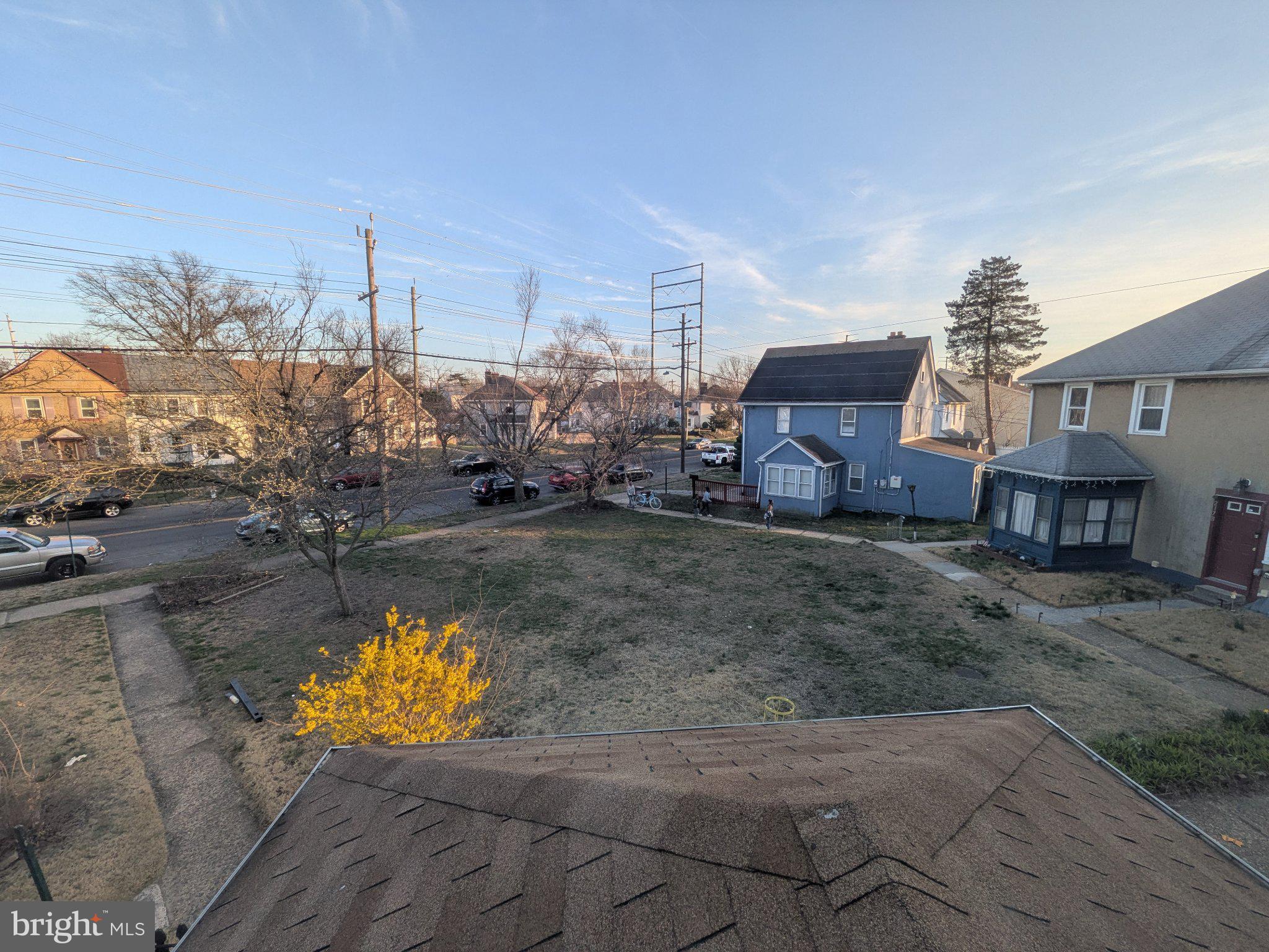 303 NEW BROADWAY