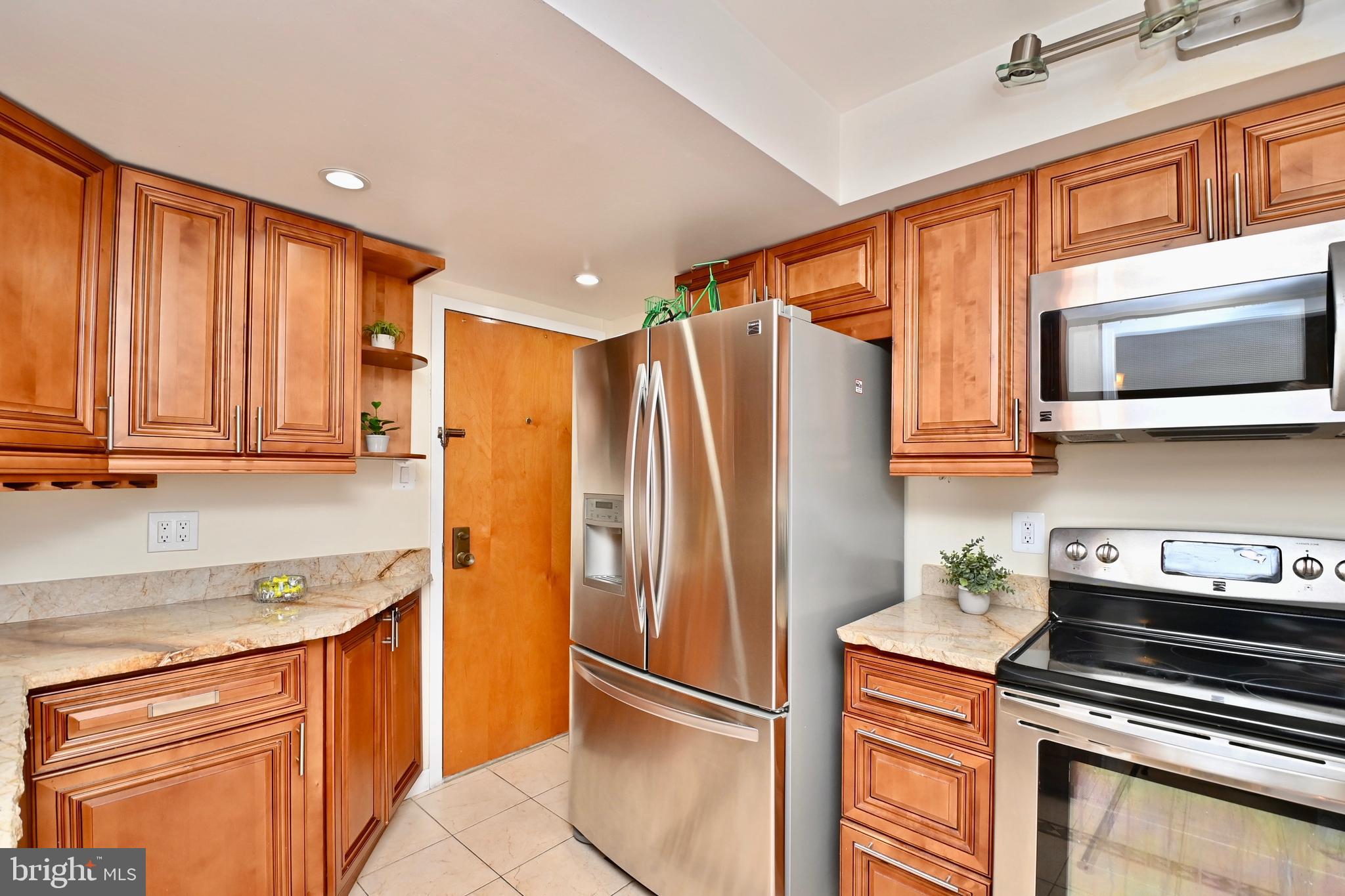 THE REPRESENTATIVE - Residential Lease