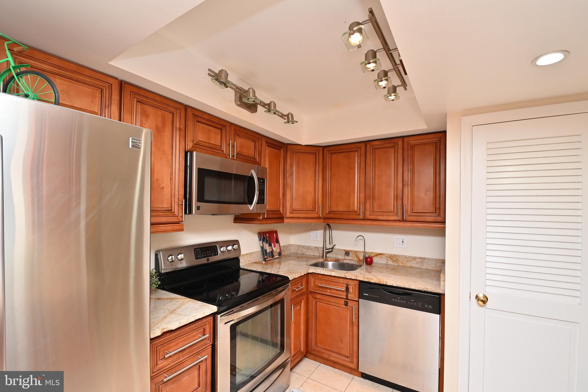 THE REPRESENTATIVE - Residential Lease