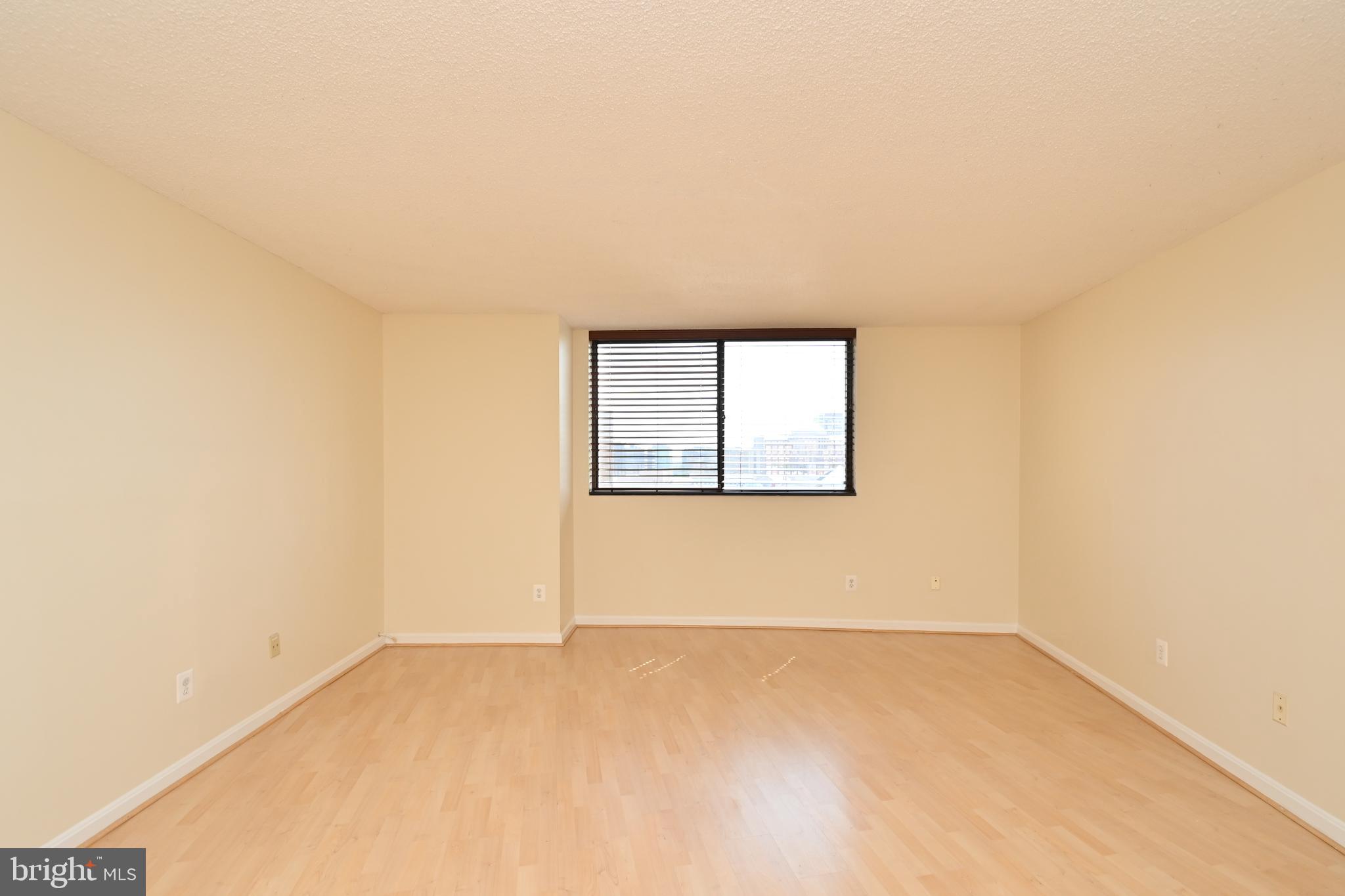 THE REPRESENTATIVE - Residential Lease