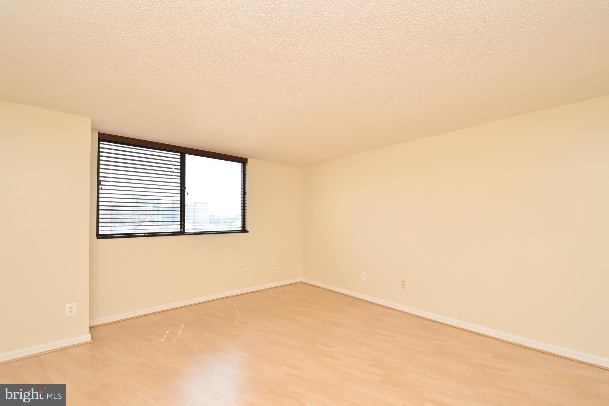 THE REPRESENTATIVE - Residential Lease