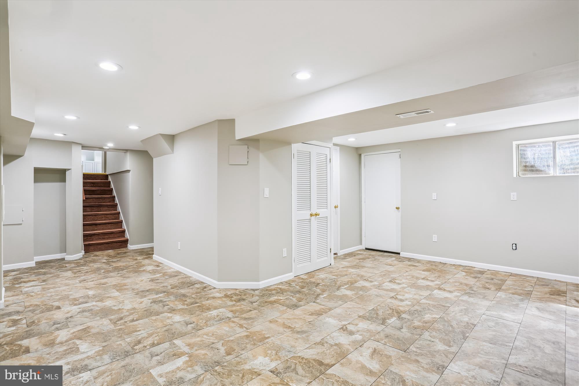 NORBECK ESTATES - Residential