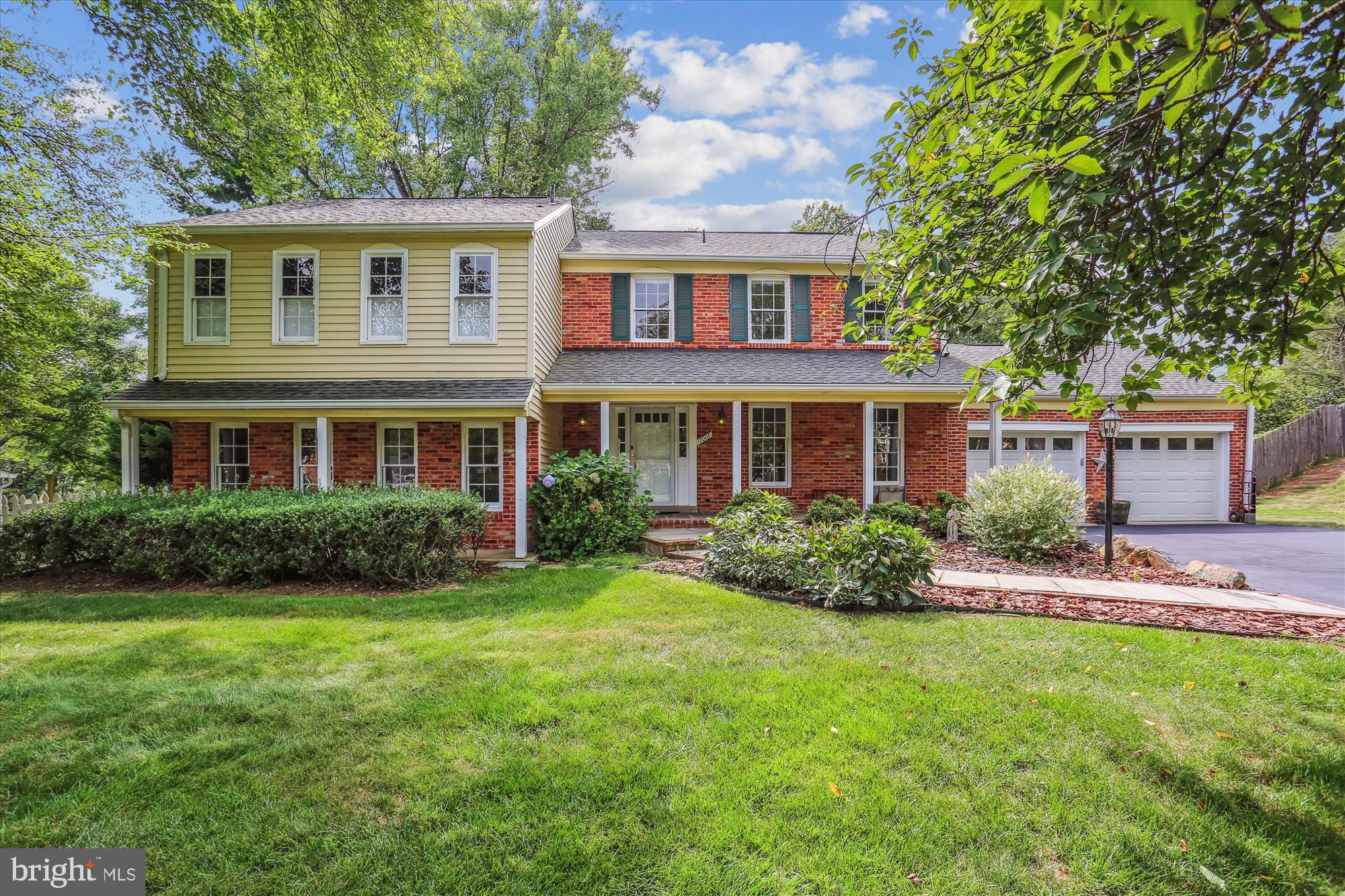 NORBECK ESTATES - Residential