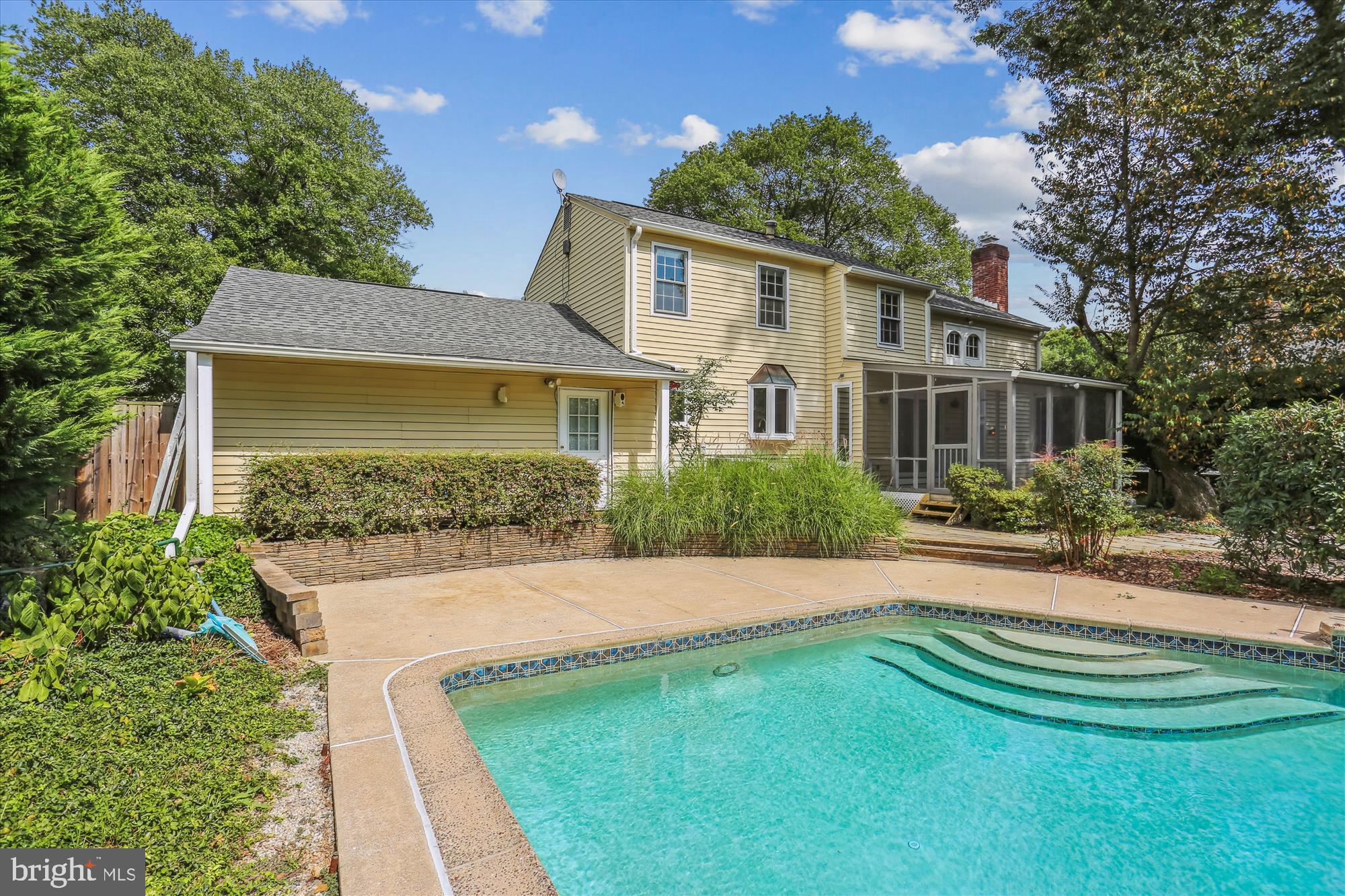 NORBECK ESTATES - Residential