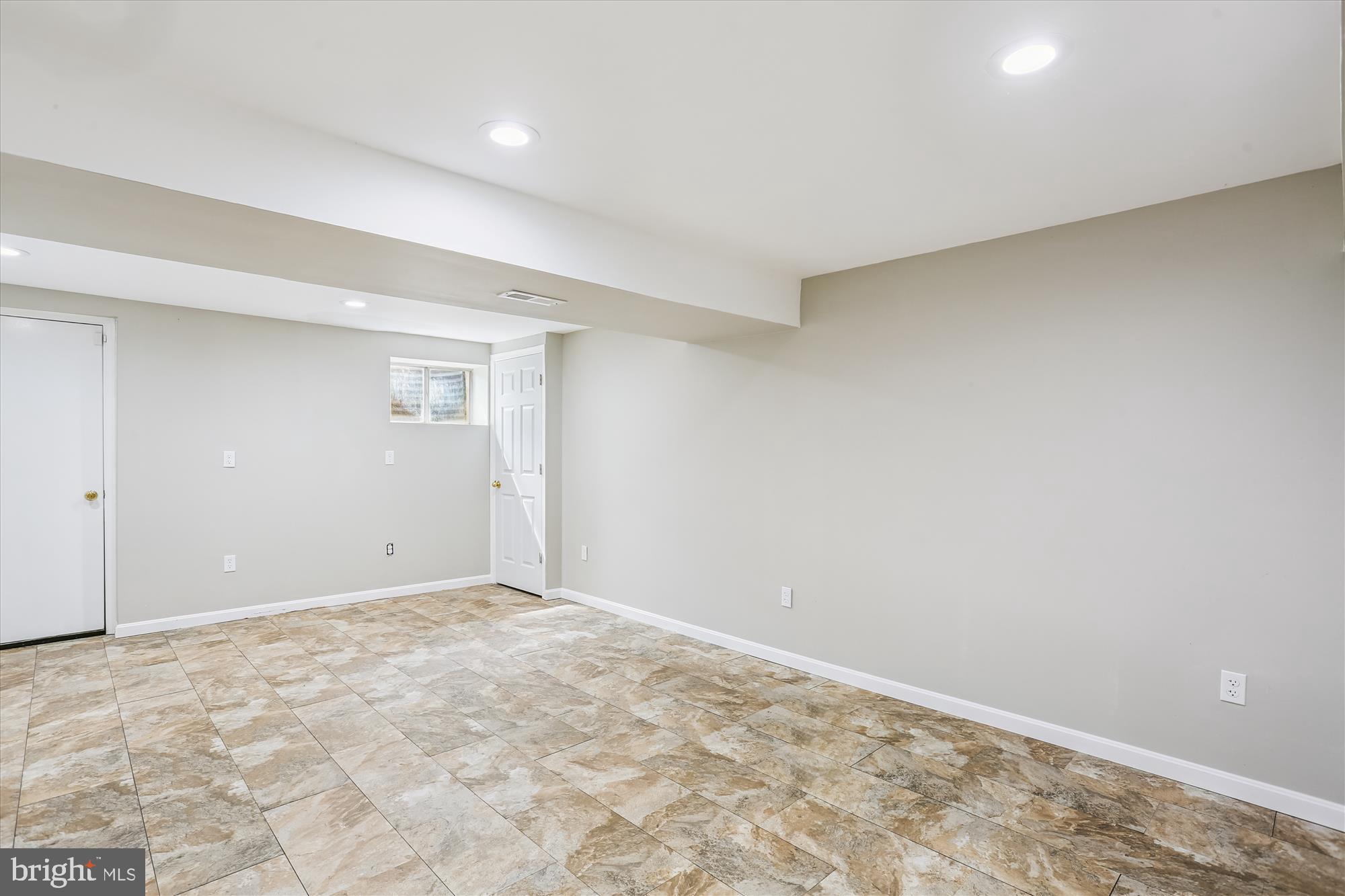 NORBECK ESTATES - Residential