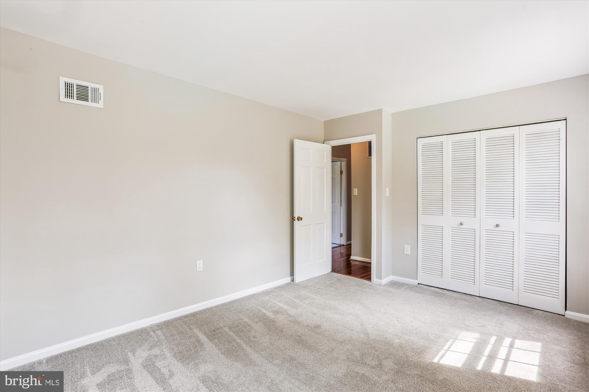 NORBECK ESTATES - Residential