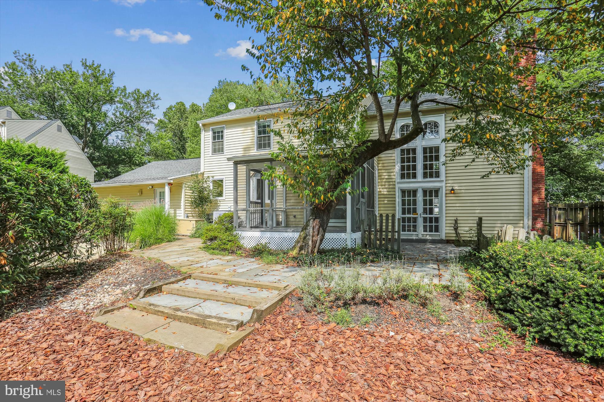 NORBECK ESTATES - Residential