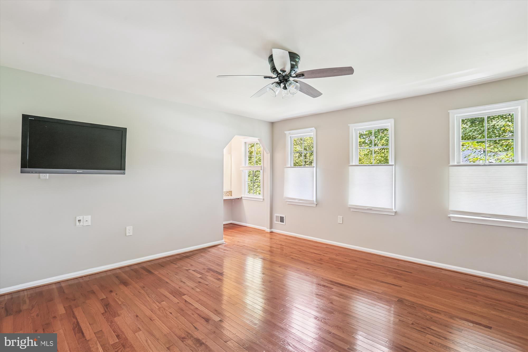 NORBECK ESTATES - Residential