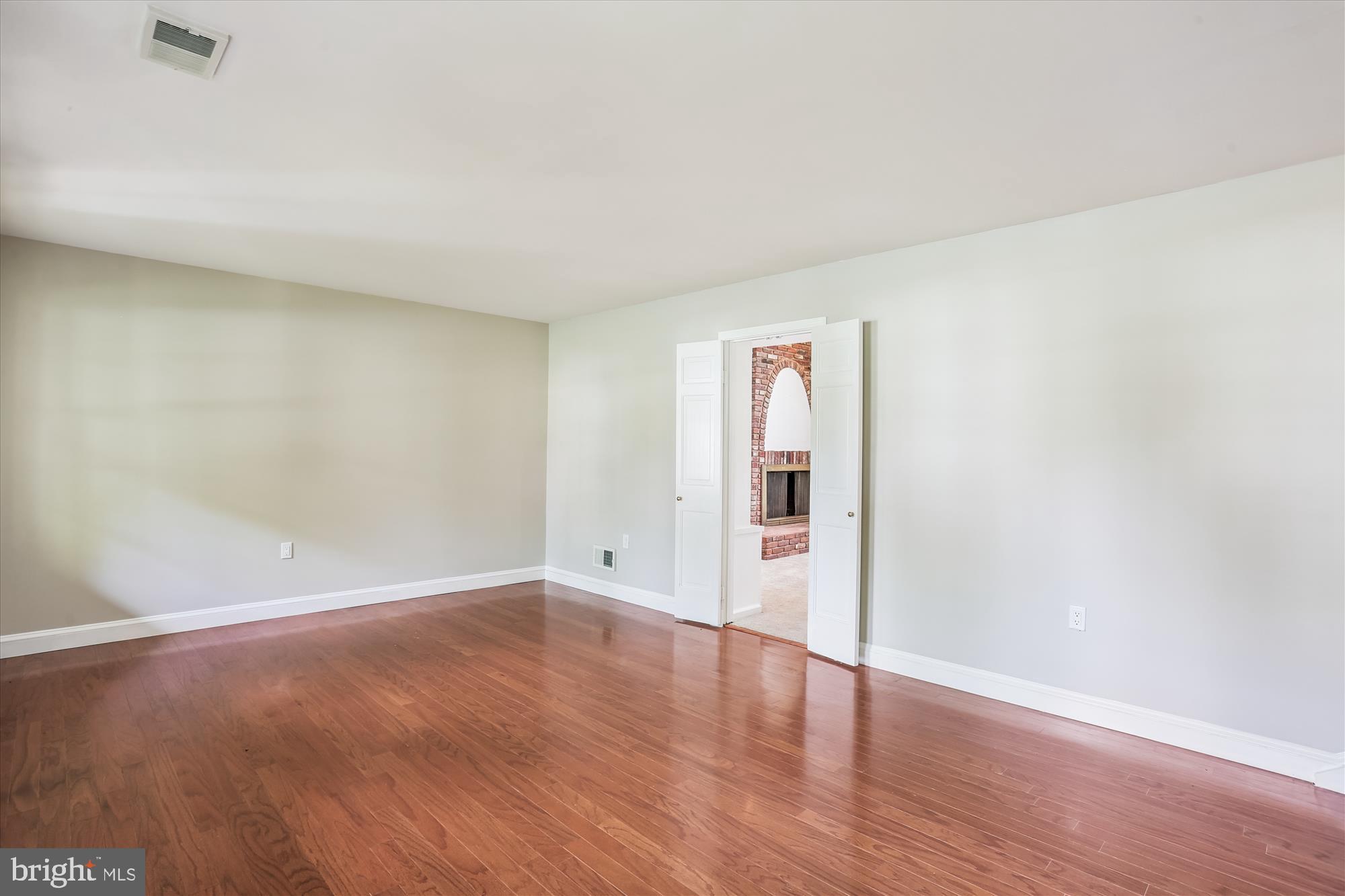 NORBECK ESTATES - Residential