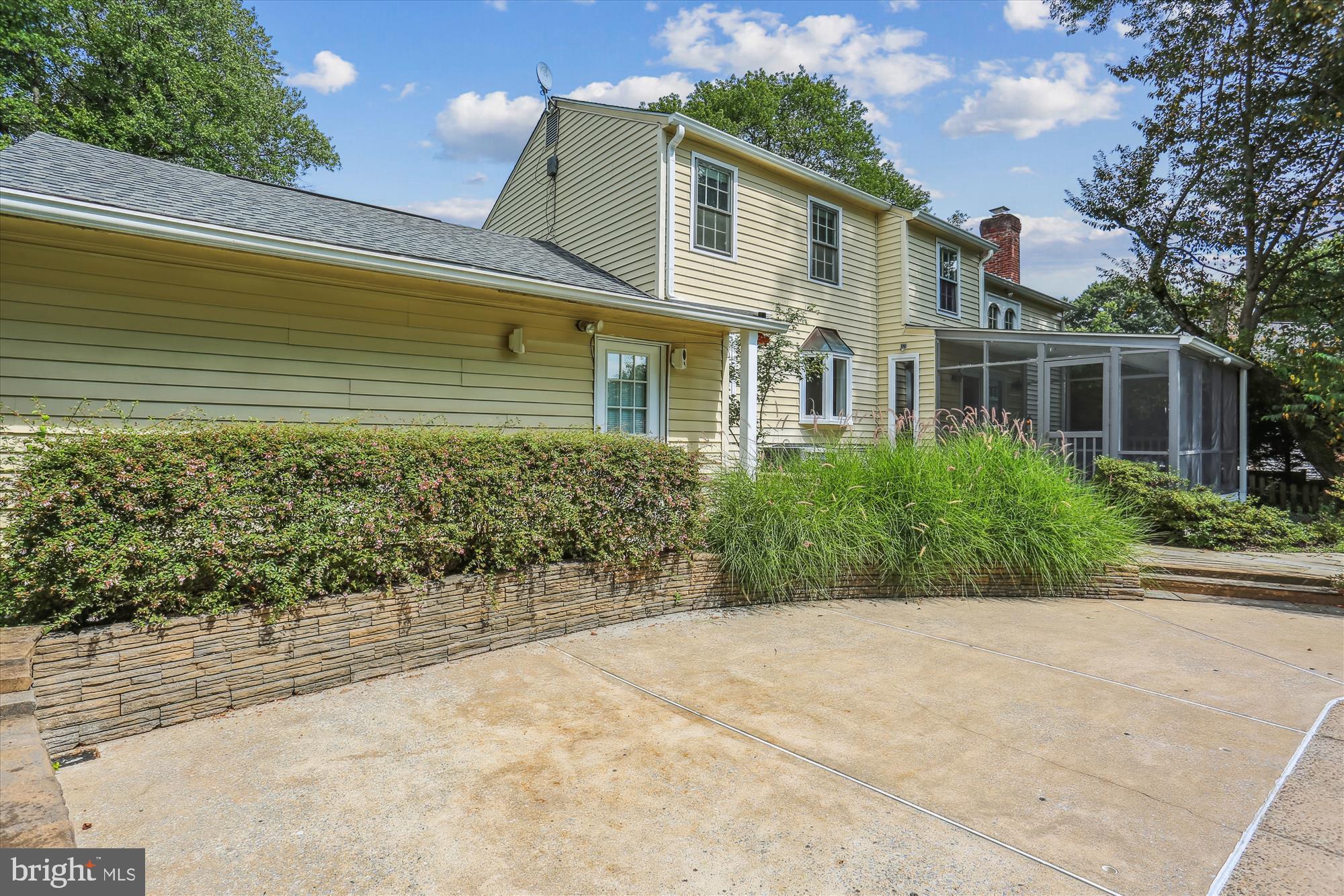 NORBECK ESTATES - Residential