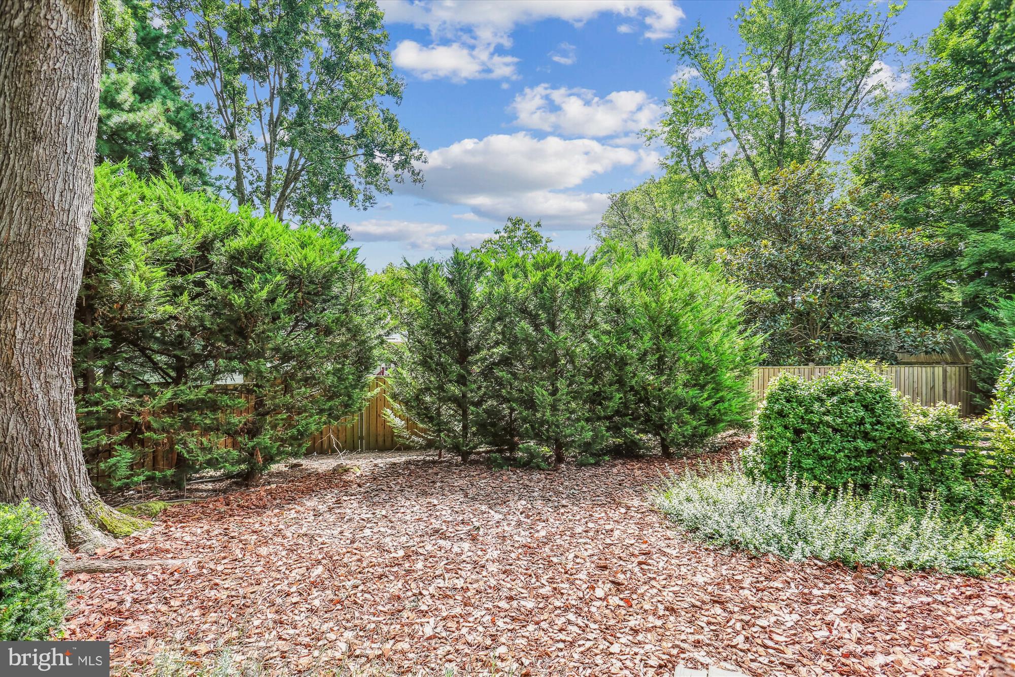 NORBECK ESTATES - Residential