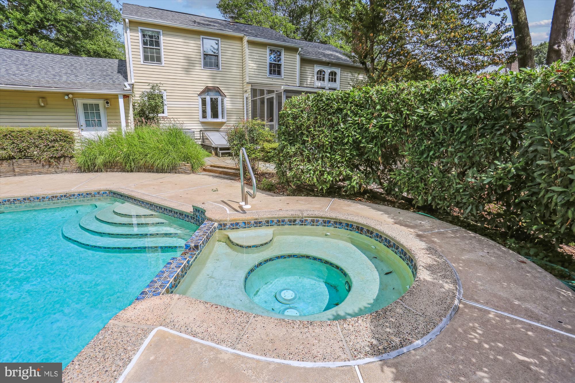 NORBECK ESTATES - Residential