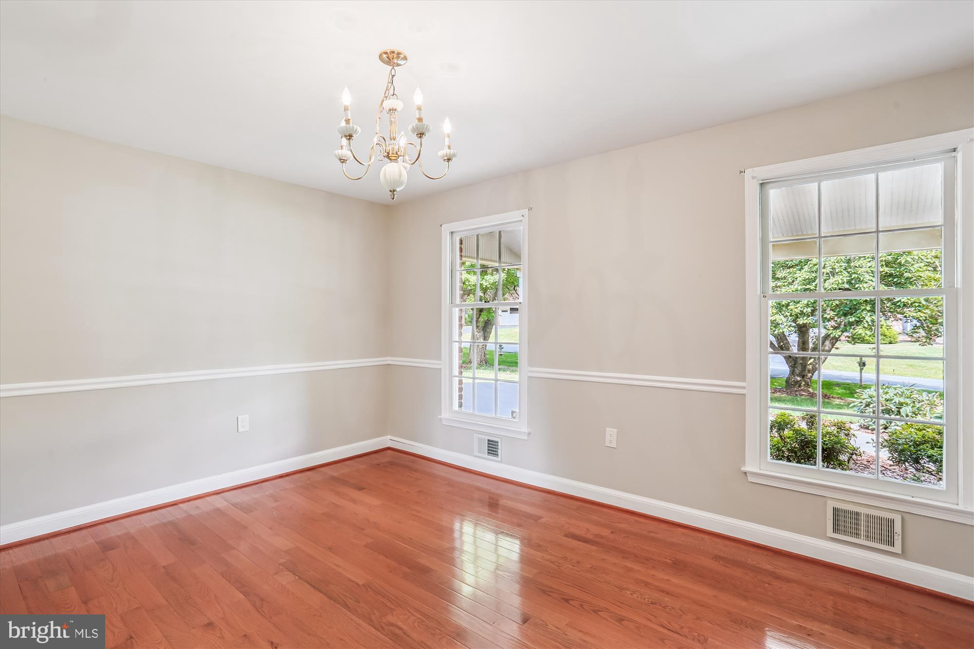 NORBECK ESTATES - Residential