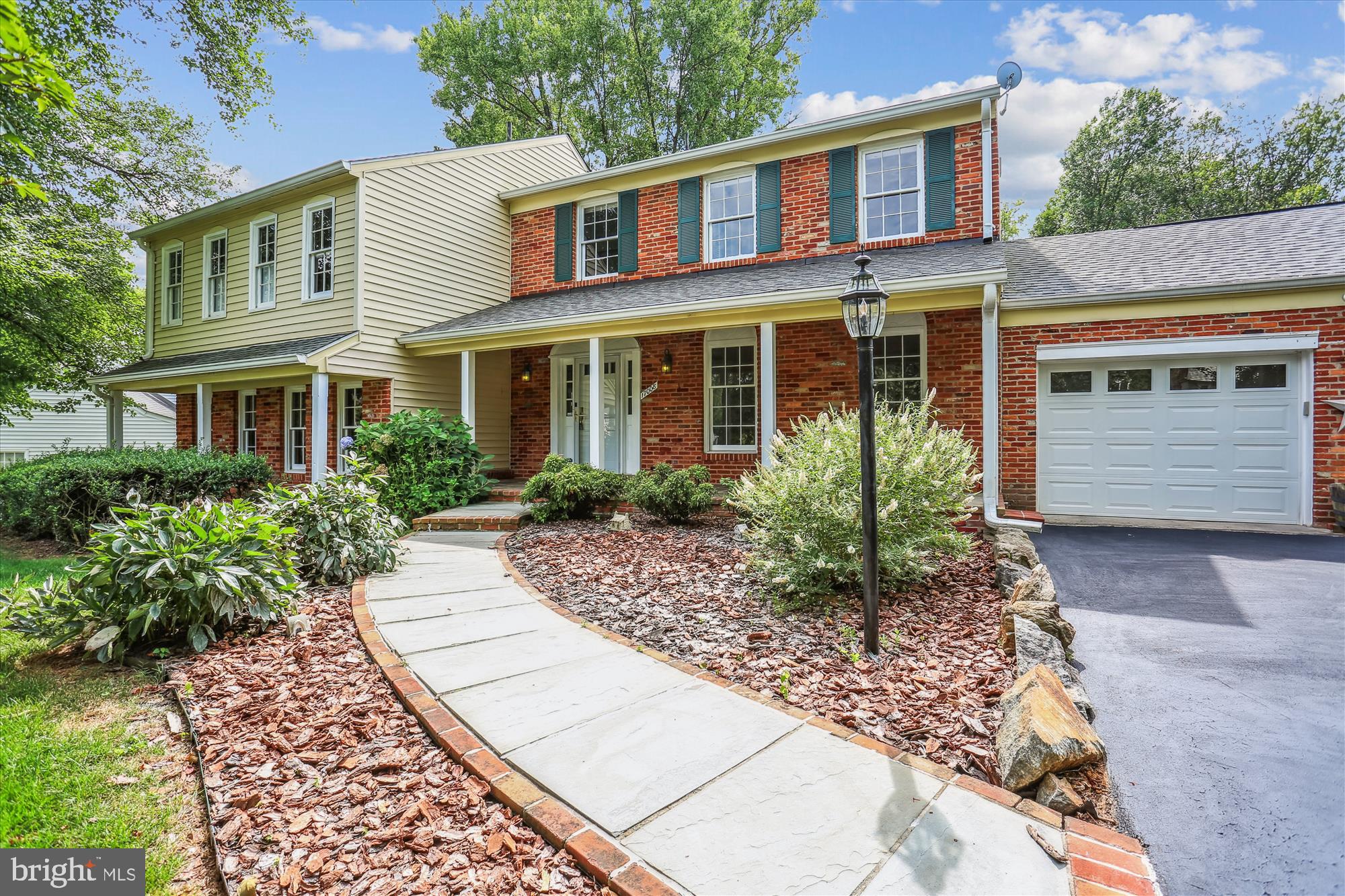 NORBECK ESTATES - Residential