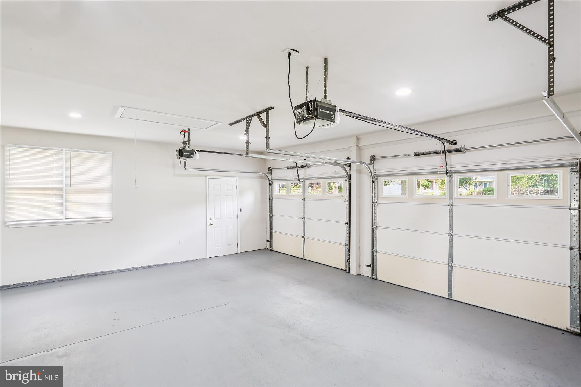 NORBECK ESTATES - Residential