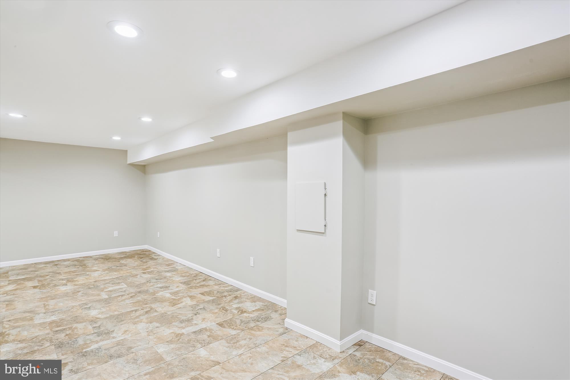 NORBECK ESTATES - Residential