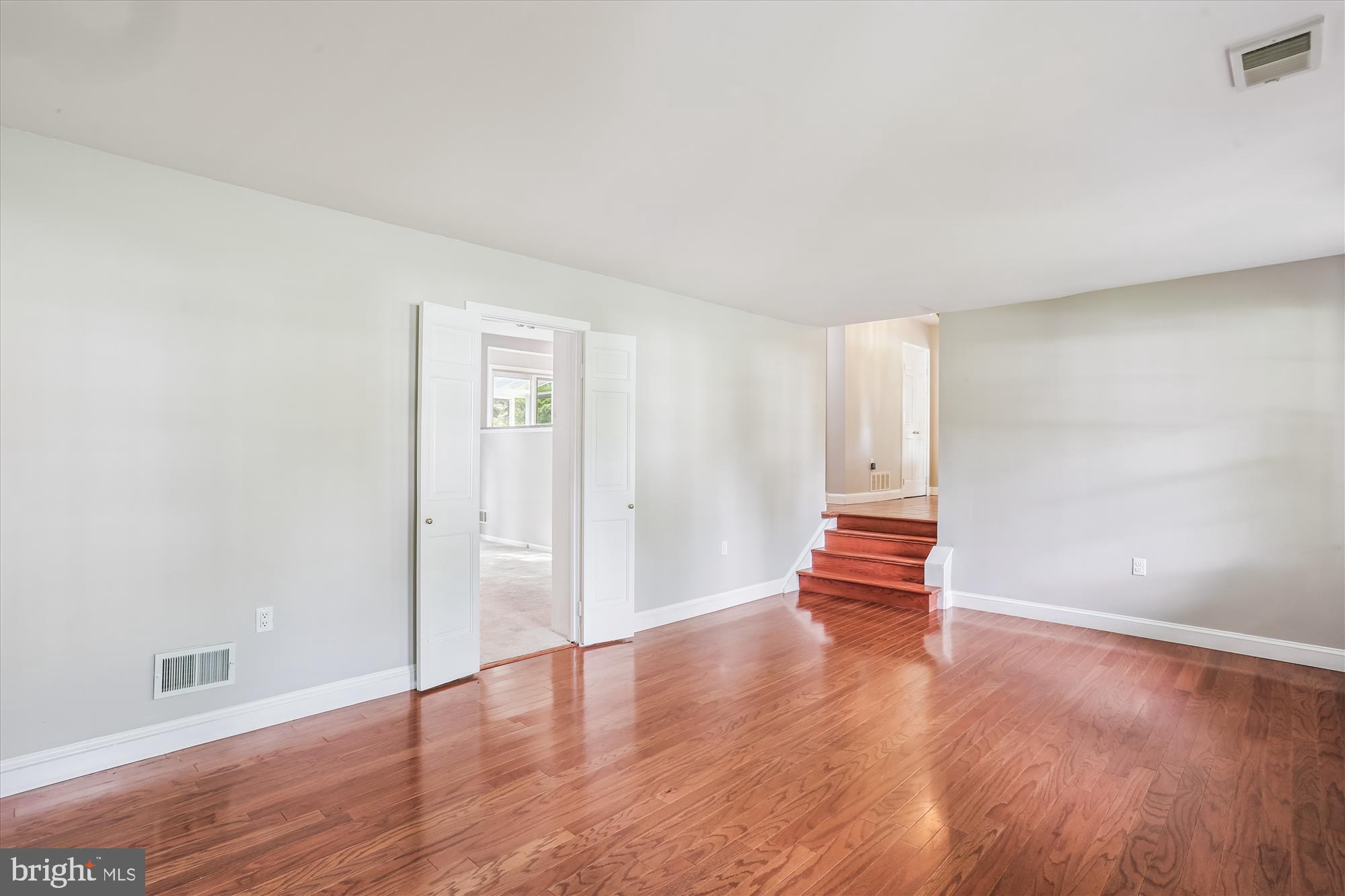 NORBECK ESTATES - Residential