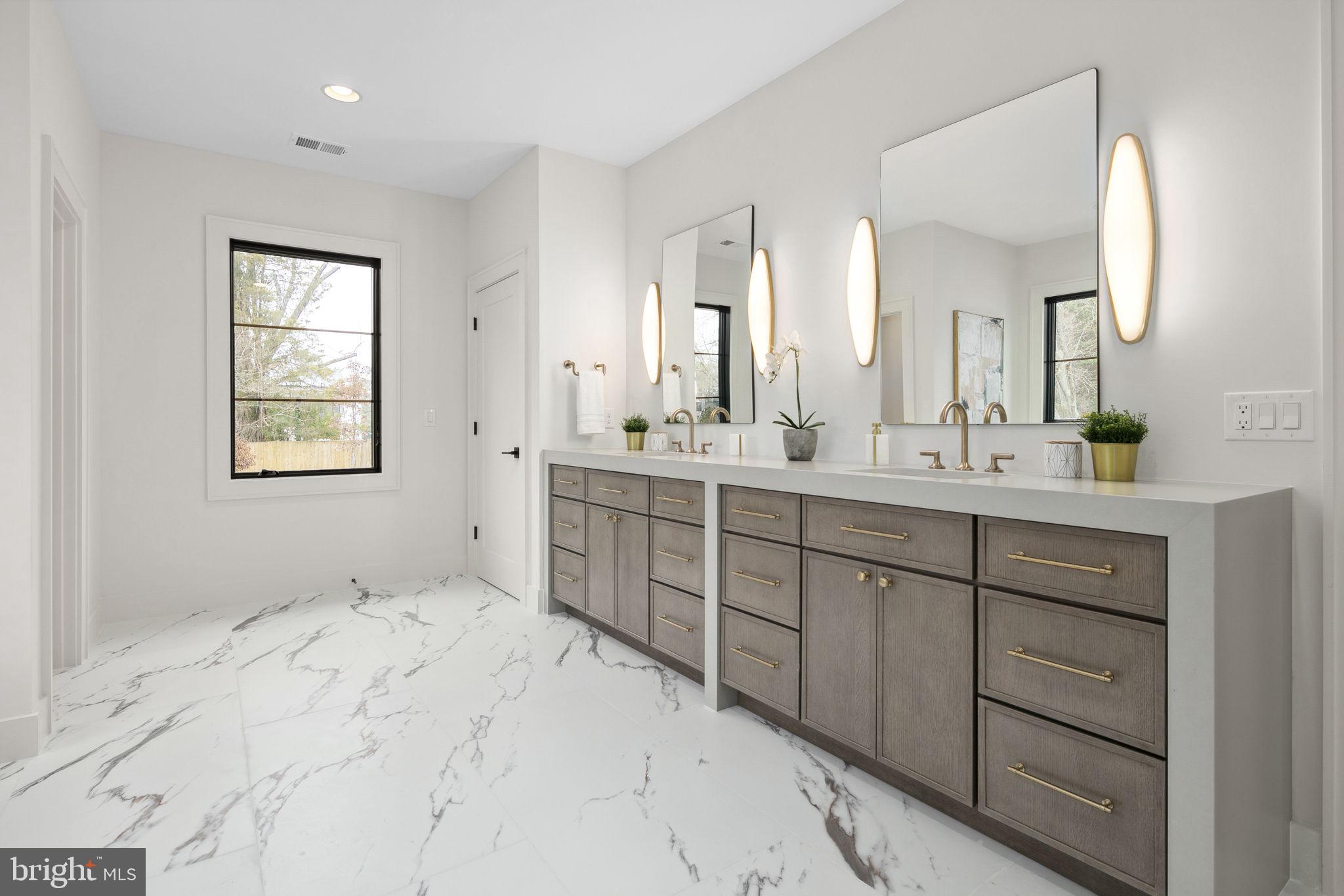 FOREST VILLA WOODS - Residential