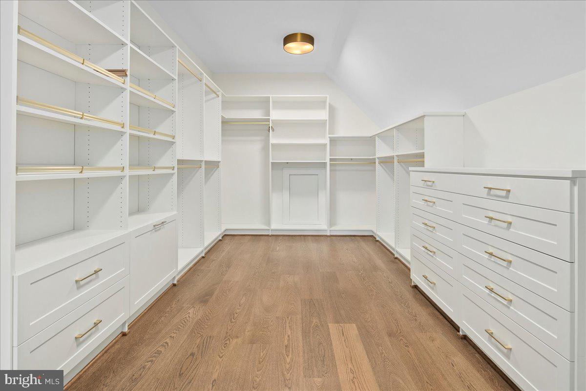 FOREST VILLA WOODS - Residential