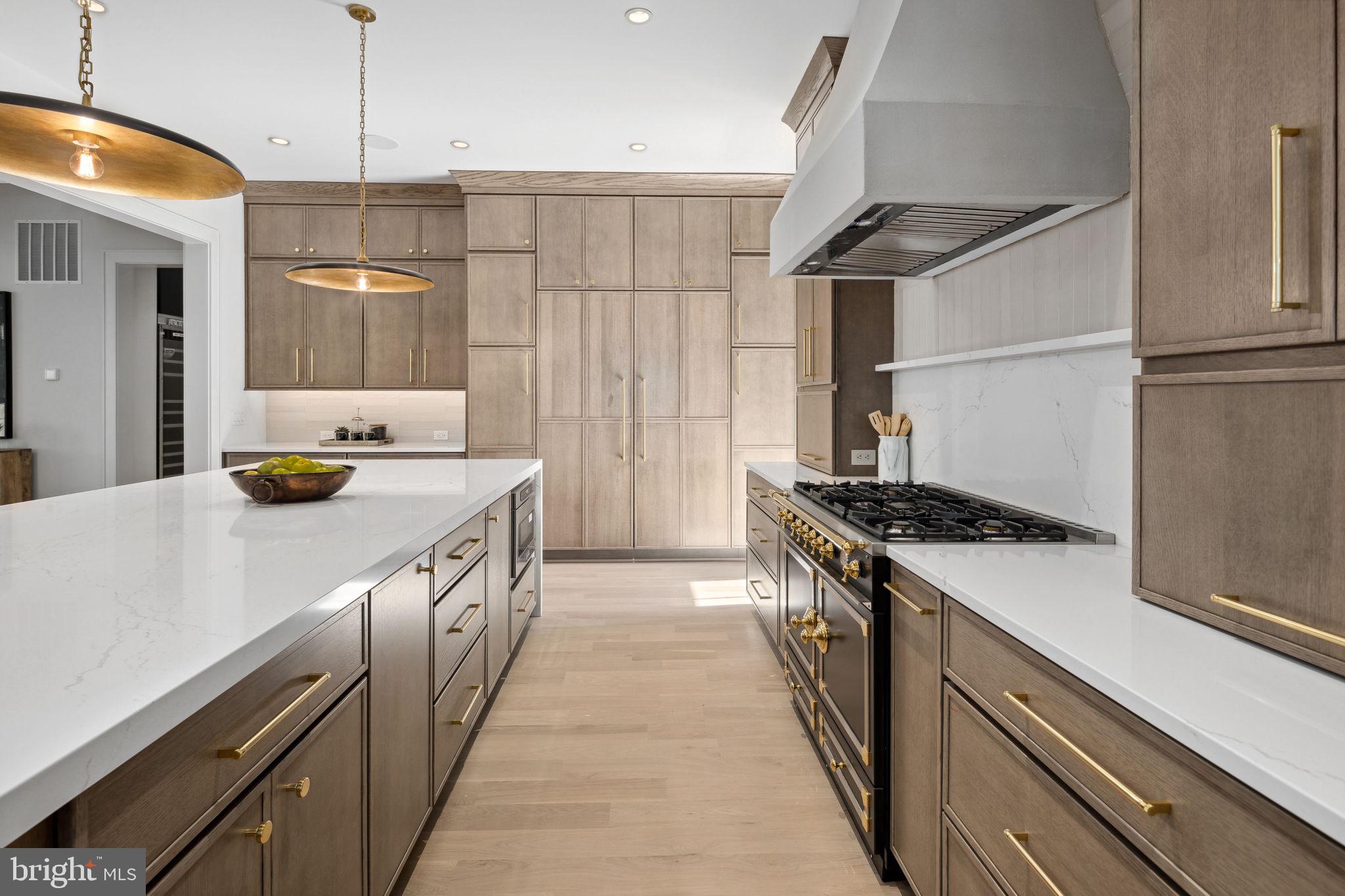 FOREST VILLA WOODS - Residential