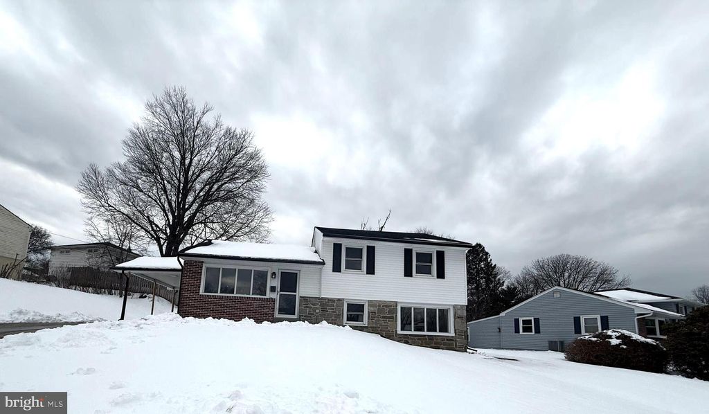 Photo of 41 Dorset Drive, BROOMALL, PA 19008 (MLS # PADE2108796)