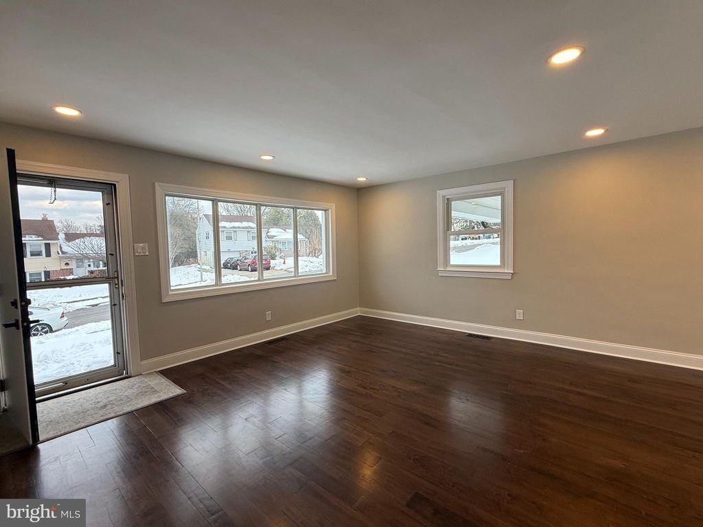 Photo of 41 Dorset Drive, BROOMALL, PA 19008 (MLS # PADE2108796)