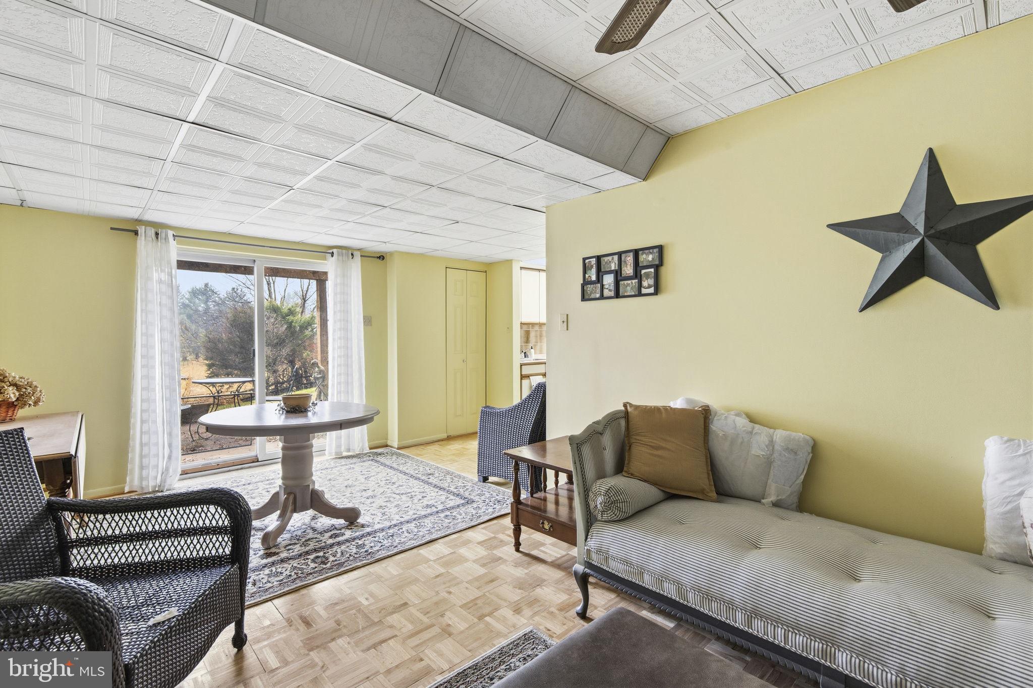 JARRETTSVILLE - Residential