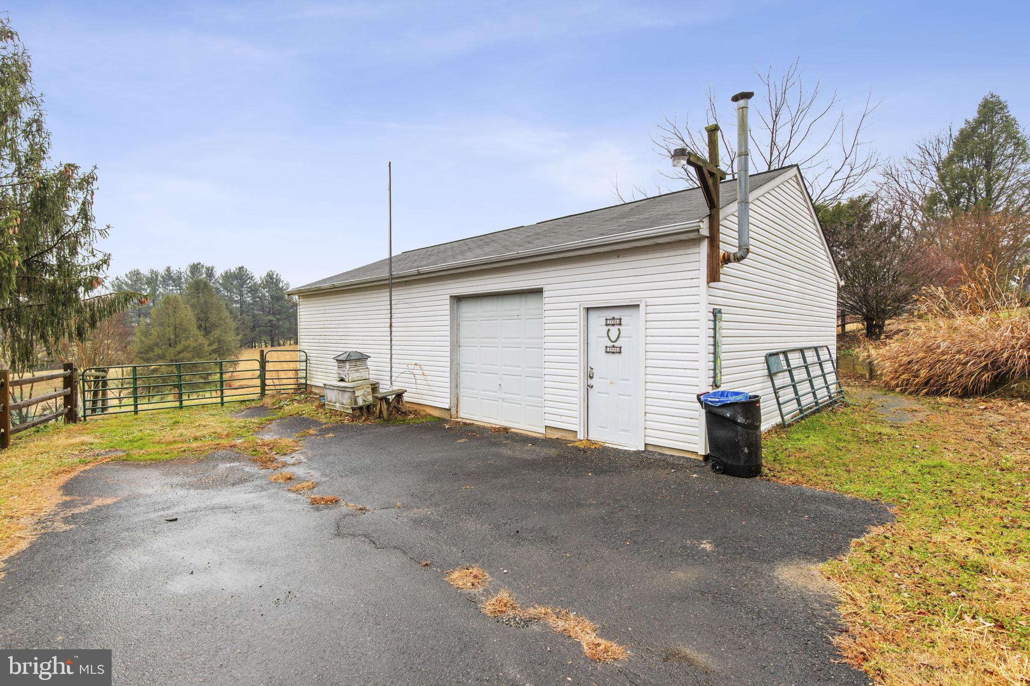 JARRETTSVILLE - Residential